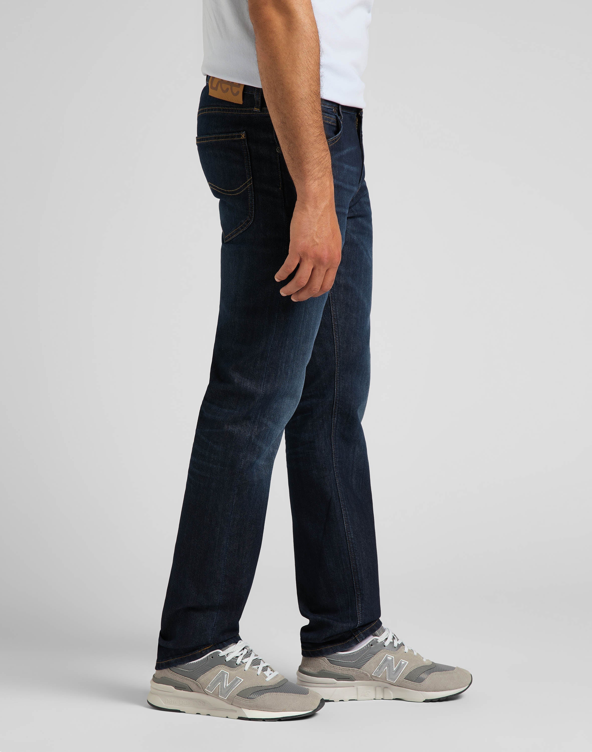 Daren Zip Fly in Strong Hand Jeans Lee