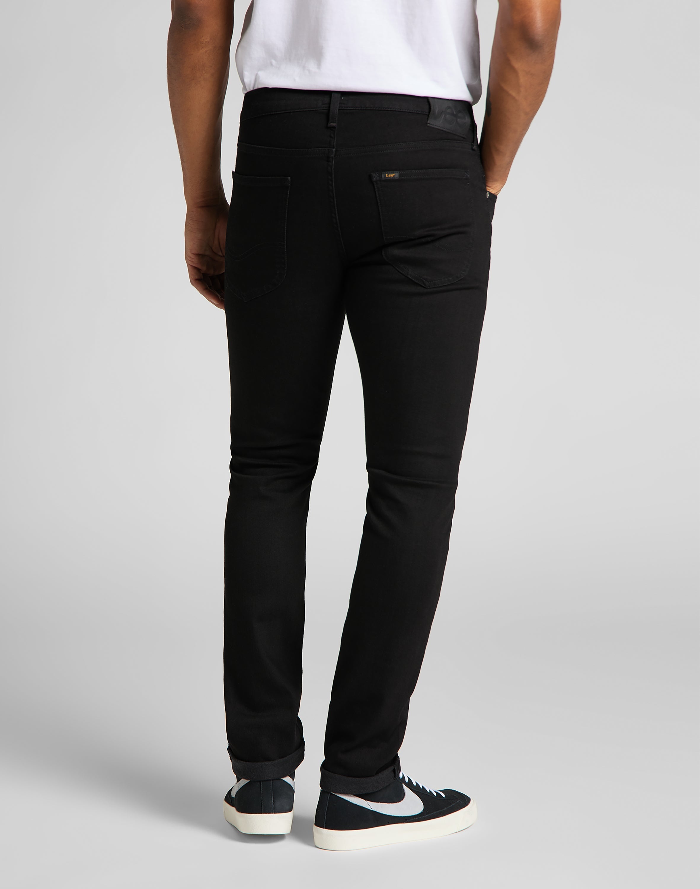 Luke Low Stretch in Clean Black Jeans Lee