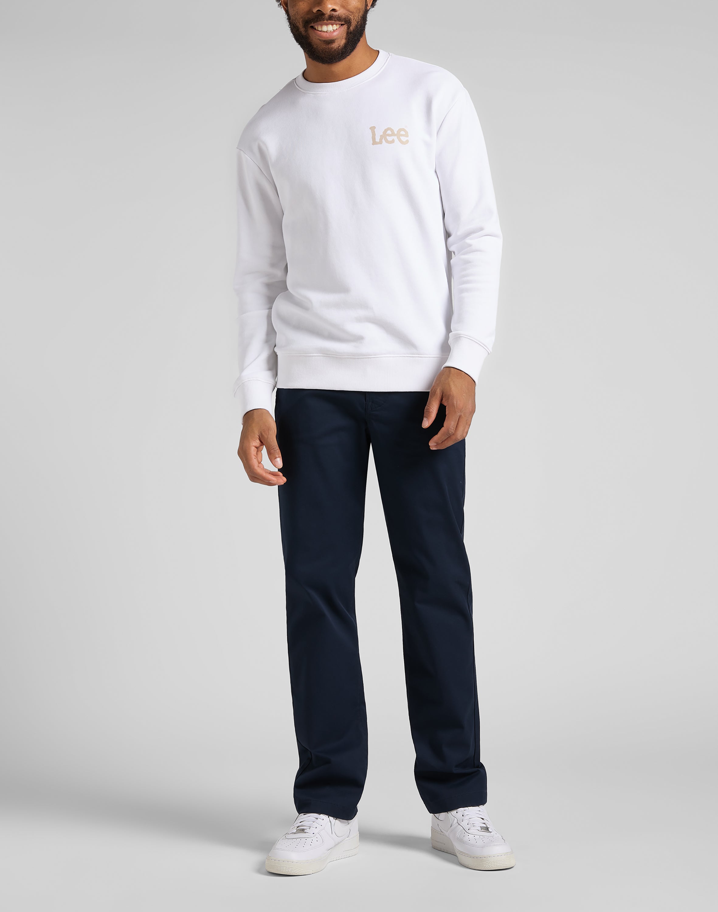 Regular Chino in Deep Navy Hosen Lee