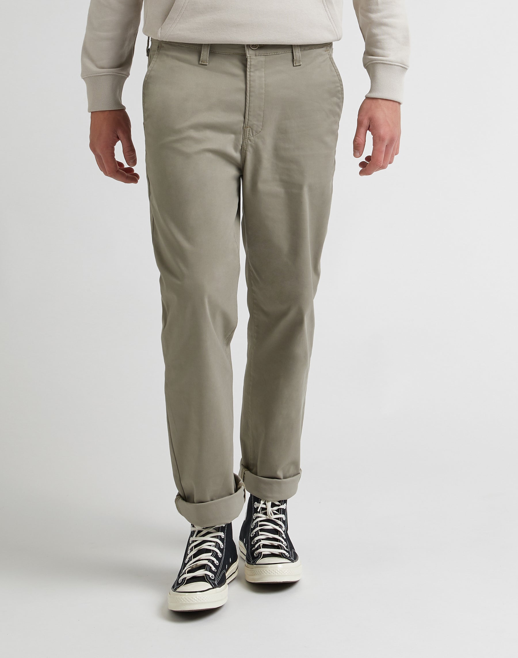 Regular Chino in Mushroom Hosen Lee