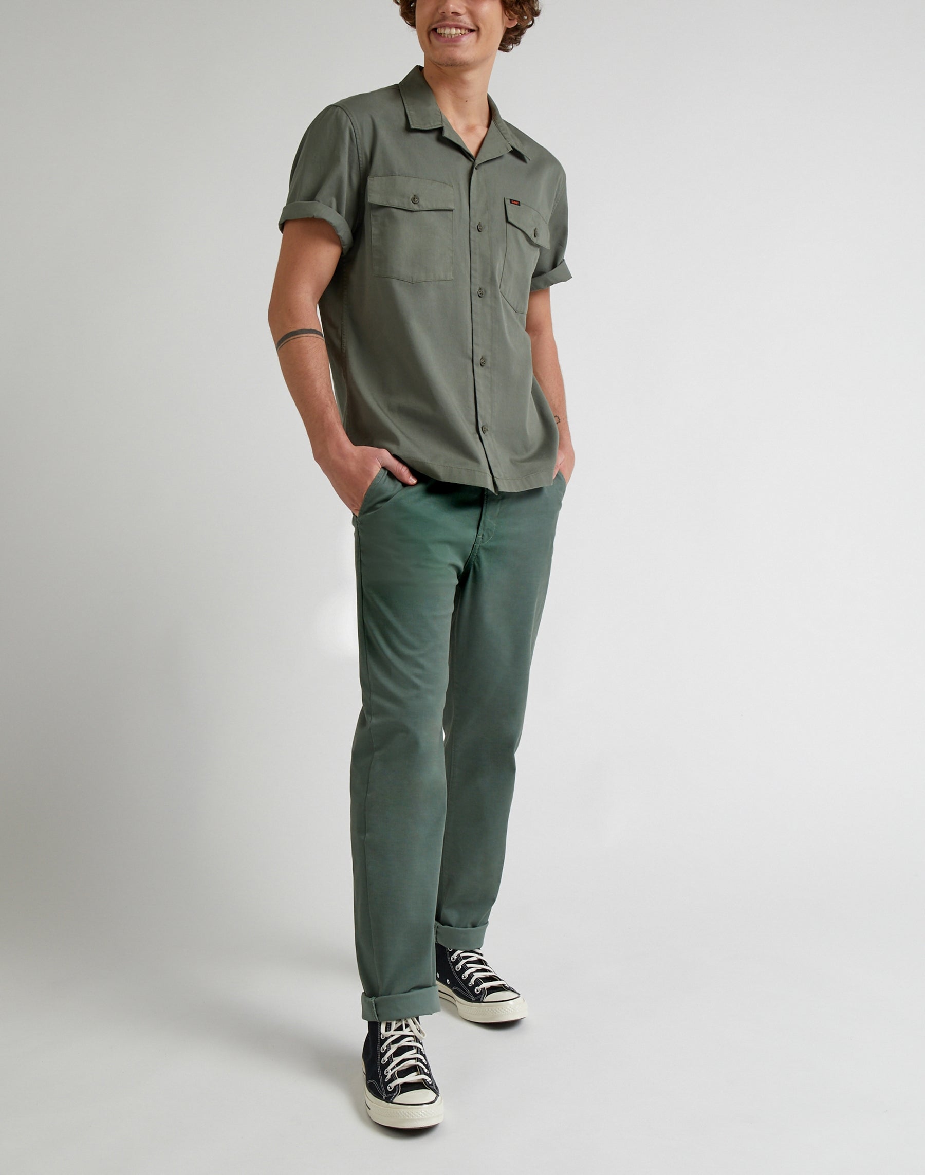 Regular Chino in Fort Green Hosen Lee