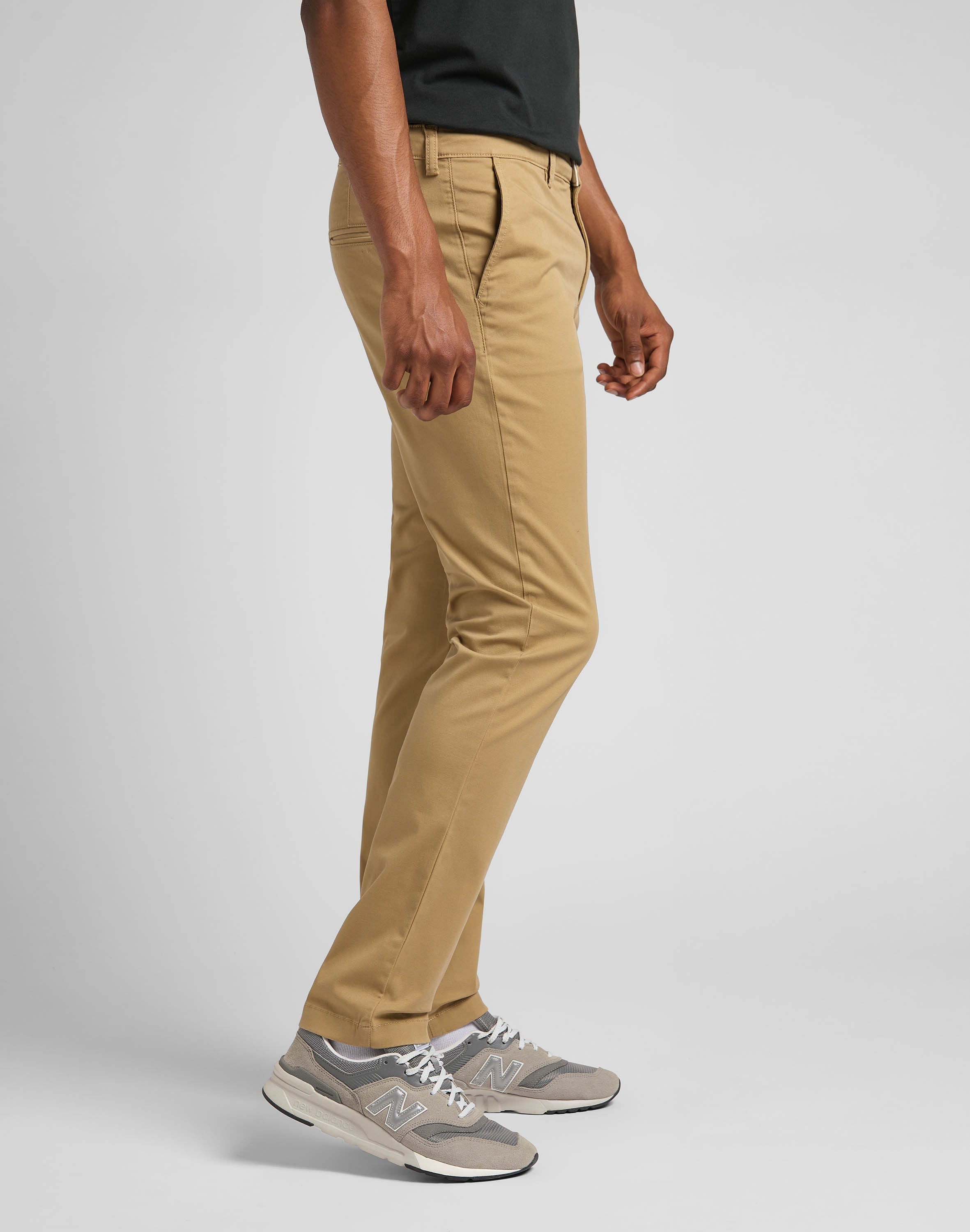 Slim Chino in Clay Hosen Lee