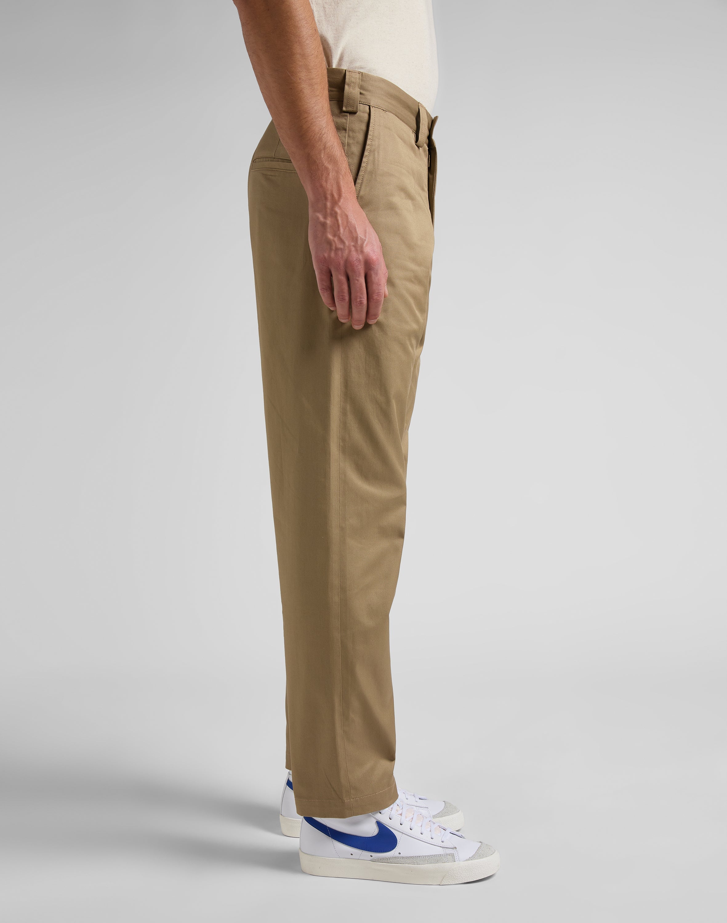 101 Chino in Dry Beige Chinos Lee