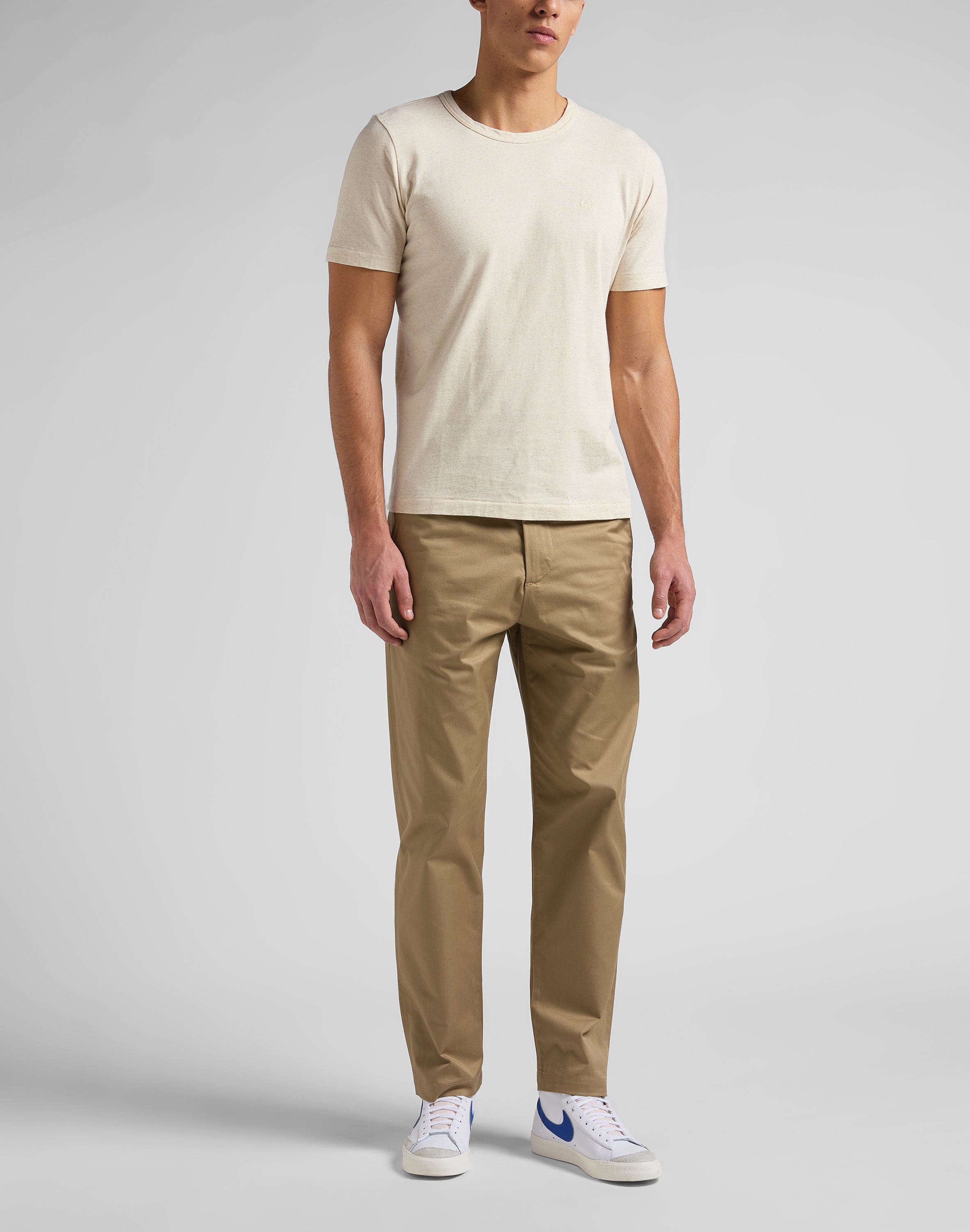 101 Chino in Dry Beige Chinos Lee