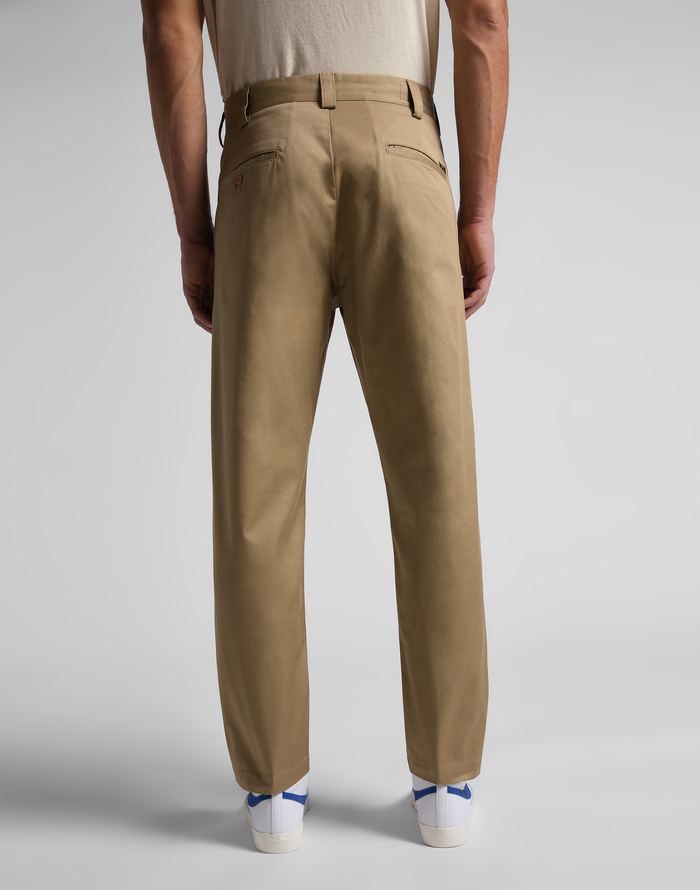 101 Chino in Dry Beige Chinos Lee