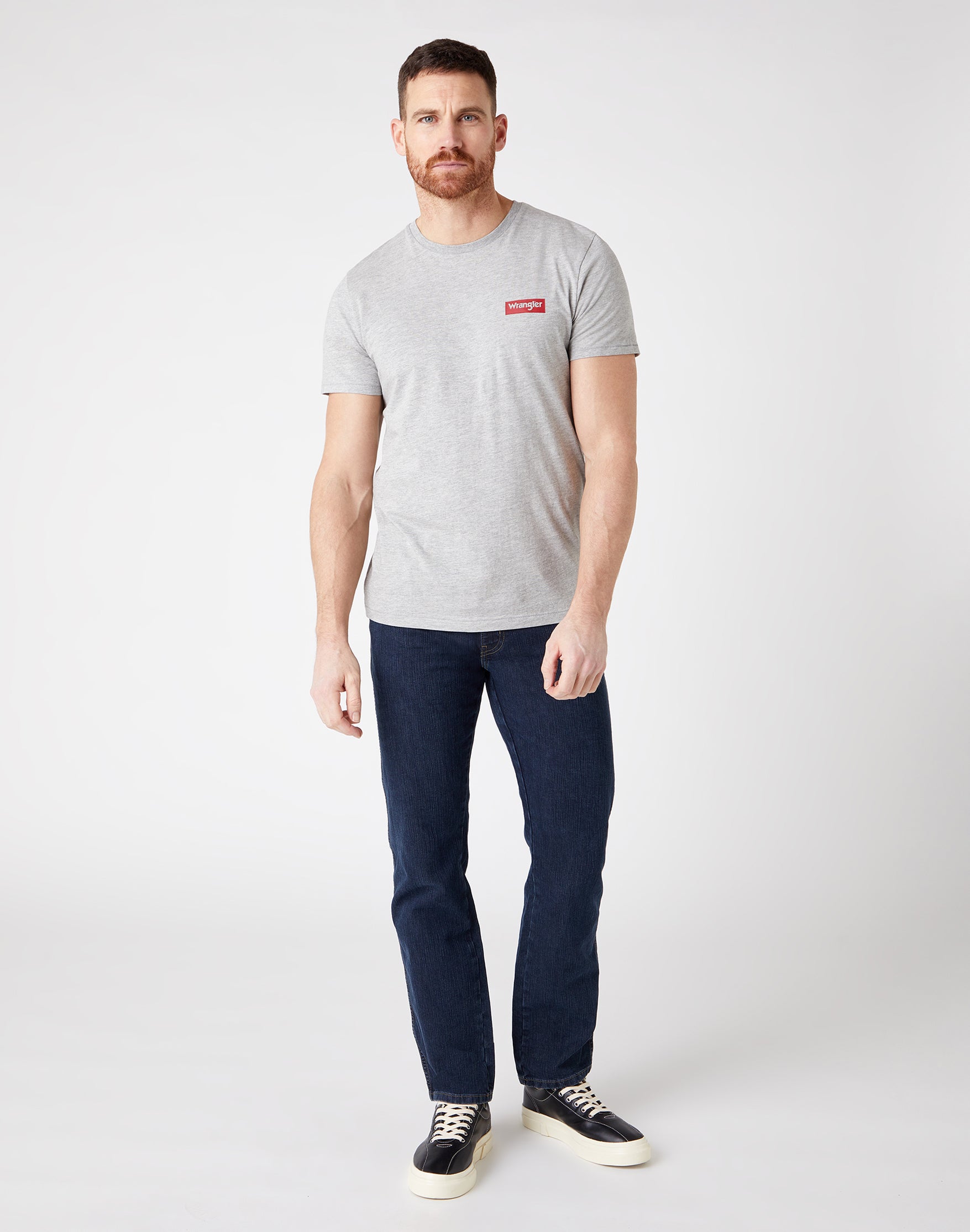 Regular Fit Medium Stretch in Darkstone Jeans Wrangler