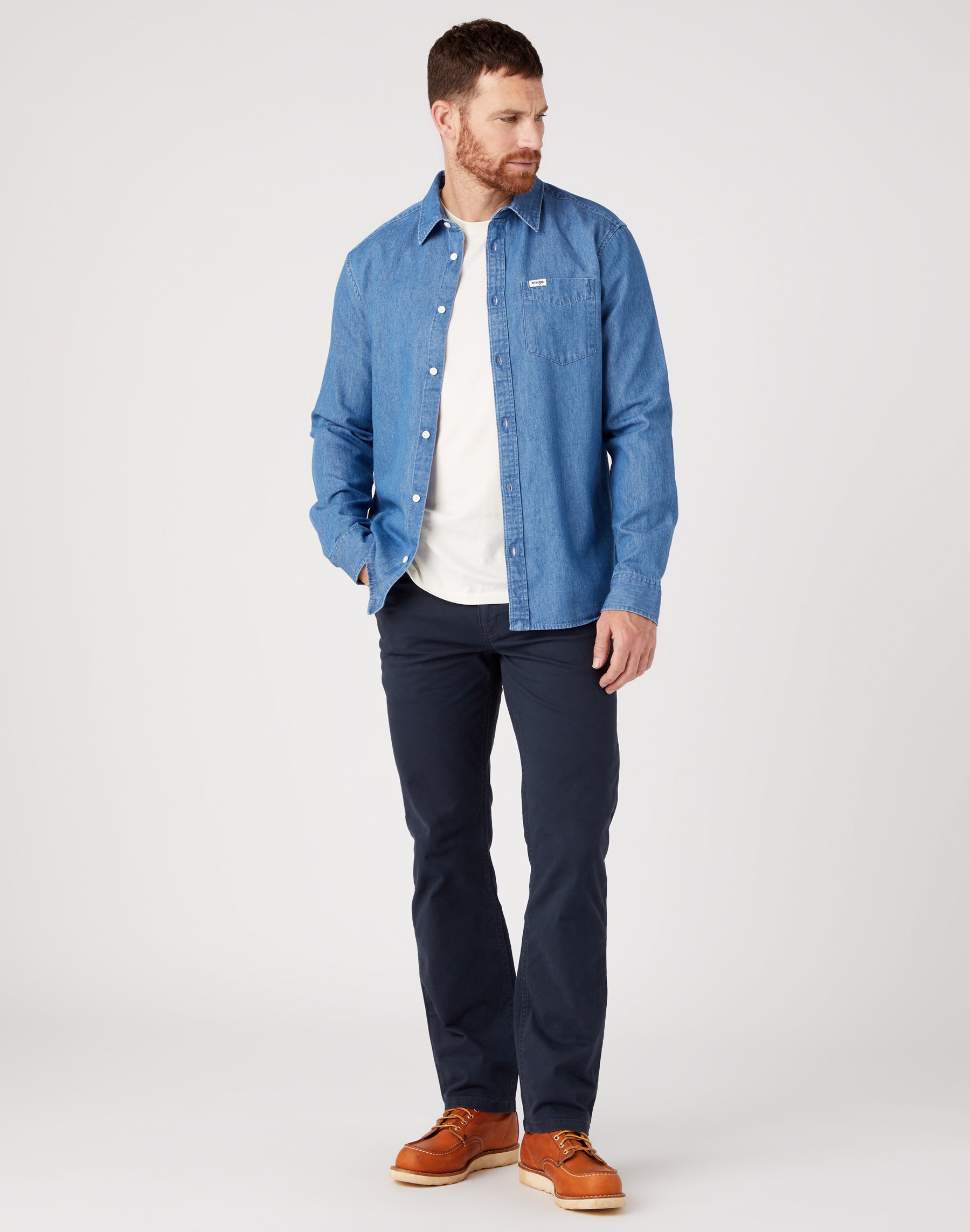 Straight Medium Stretch in Marine Navy Hosen Wrangler