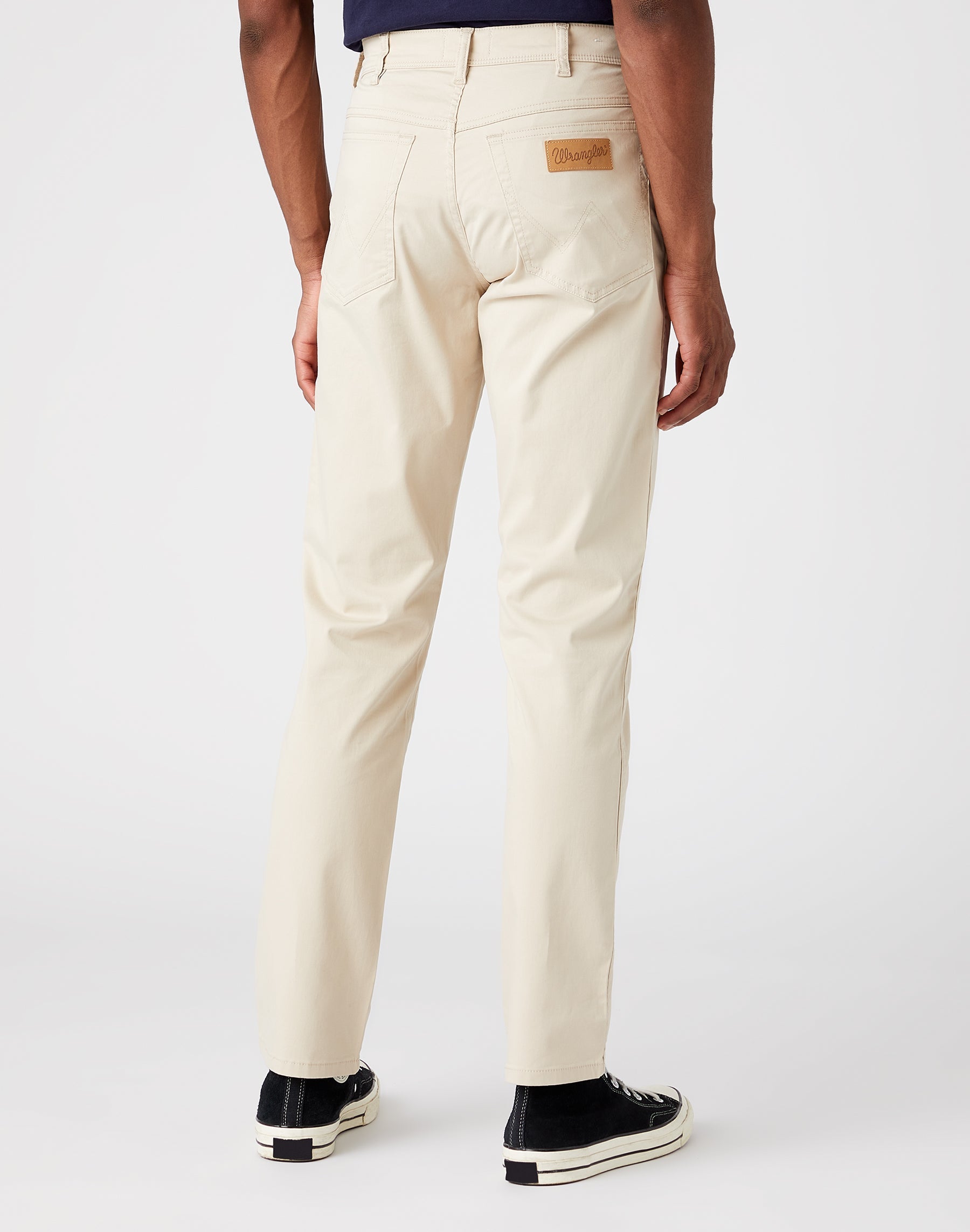 Texas Slim Trousers in Pumice Stone Hosen Wrangler