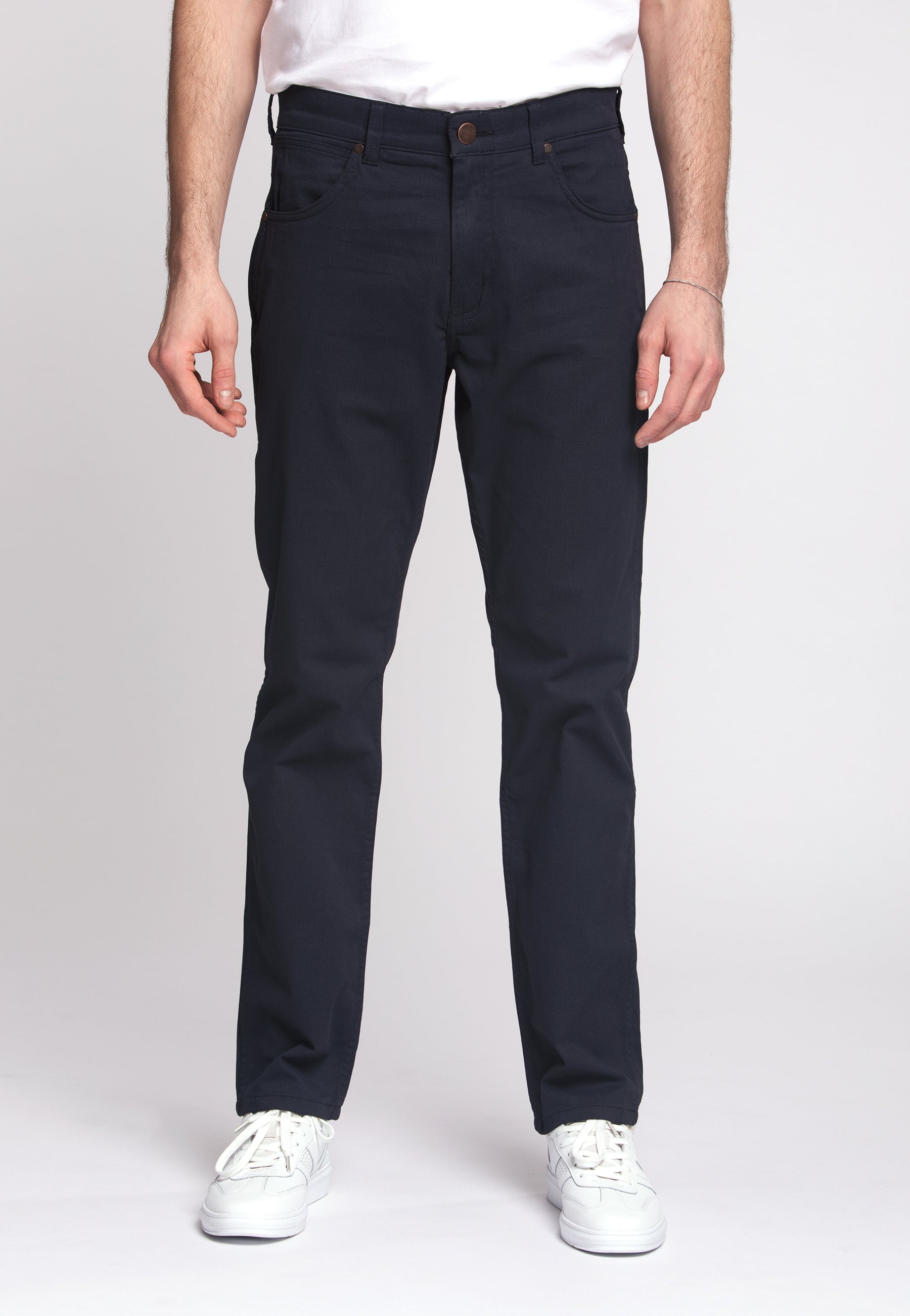 Greensboro Twill in Dark Navy Hosen Wrangler   