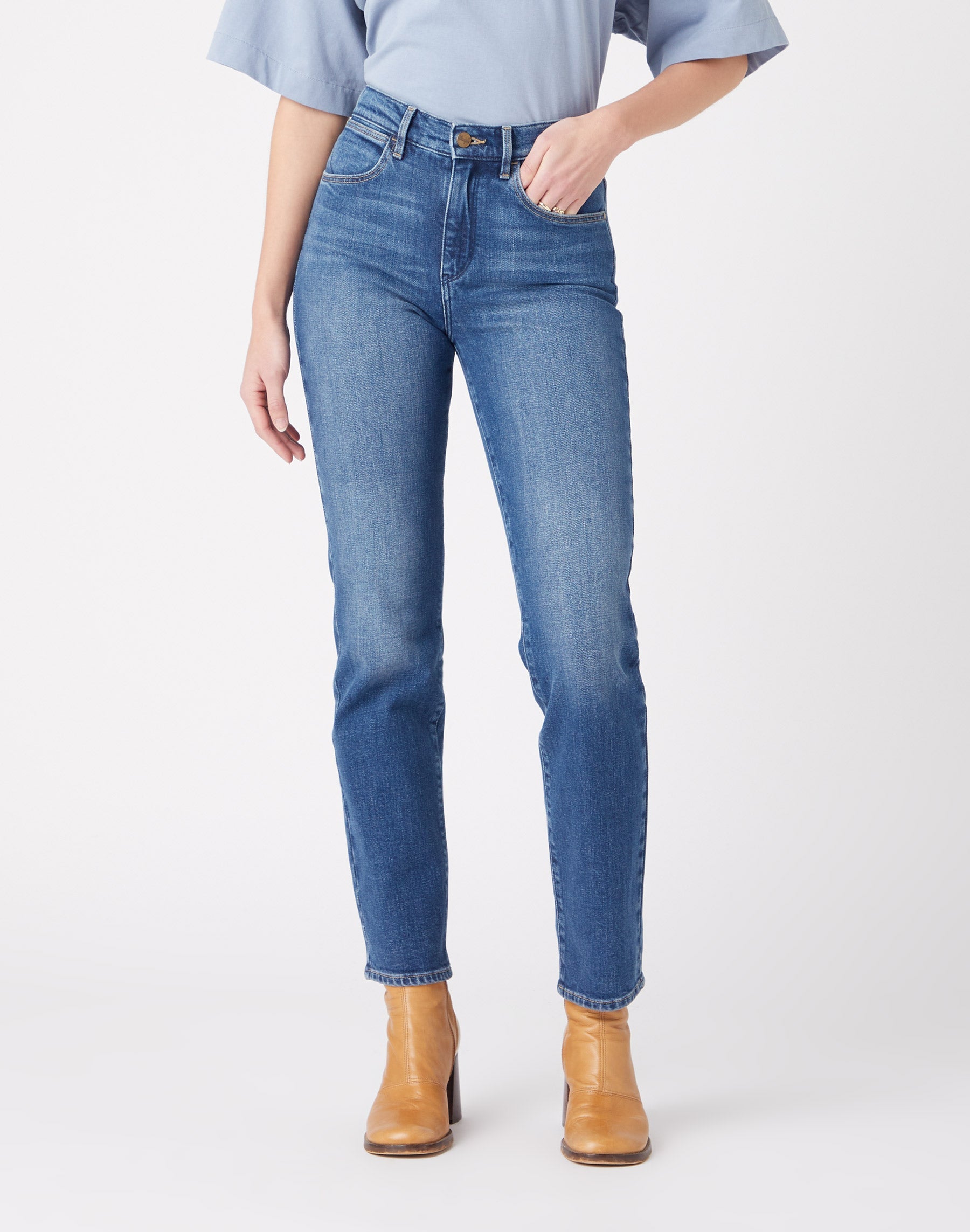 Straight in Airblue Jeans Wrangler