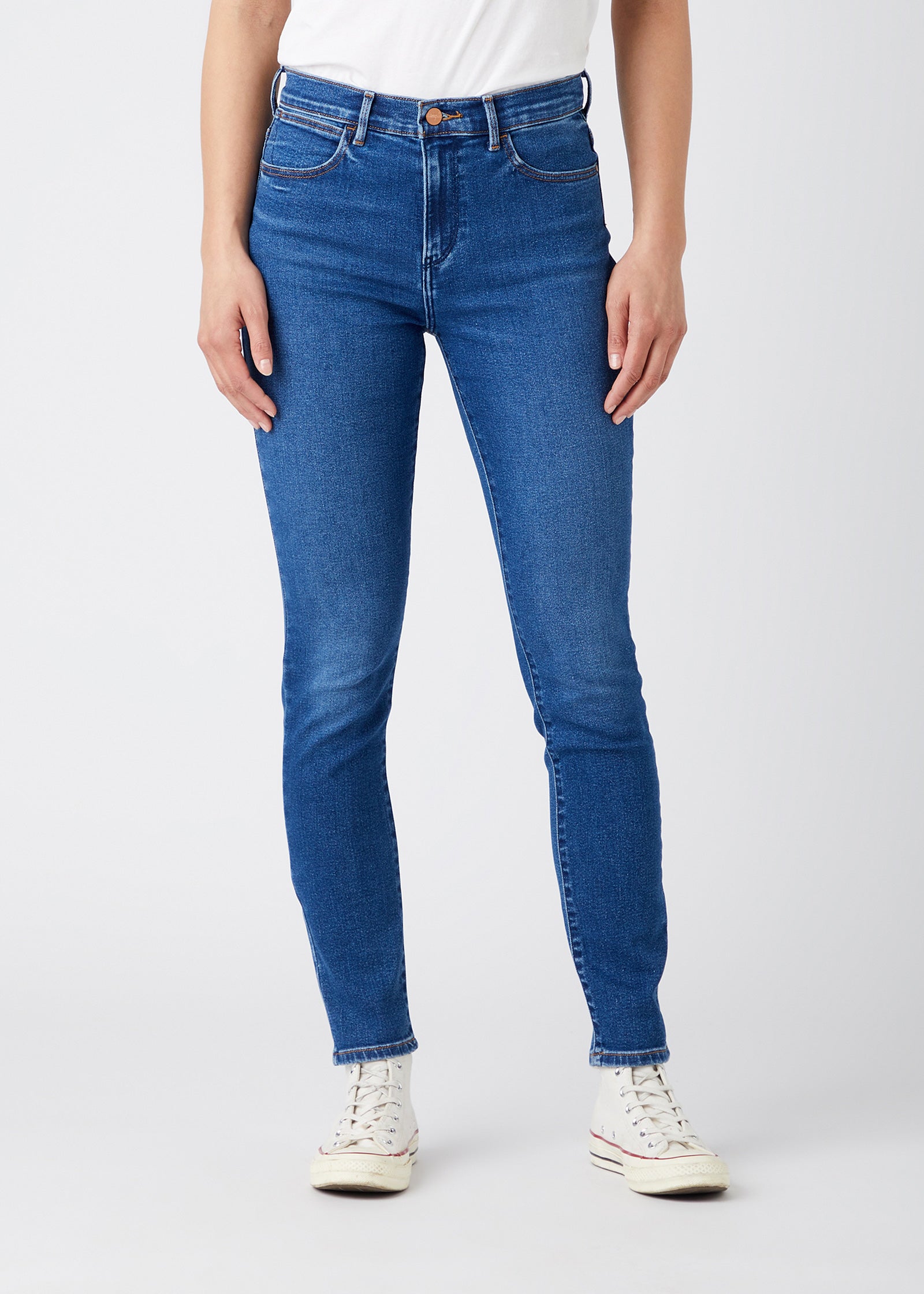 High Rise Skinny Jeans in Camellia Jeans Wrangler