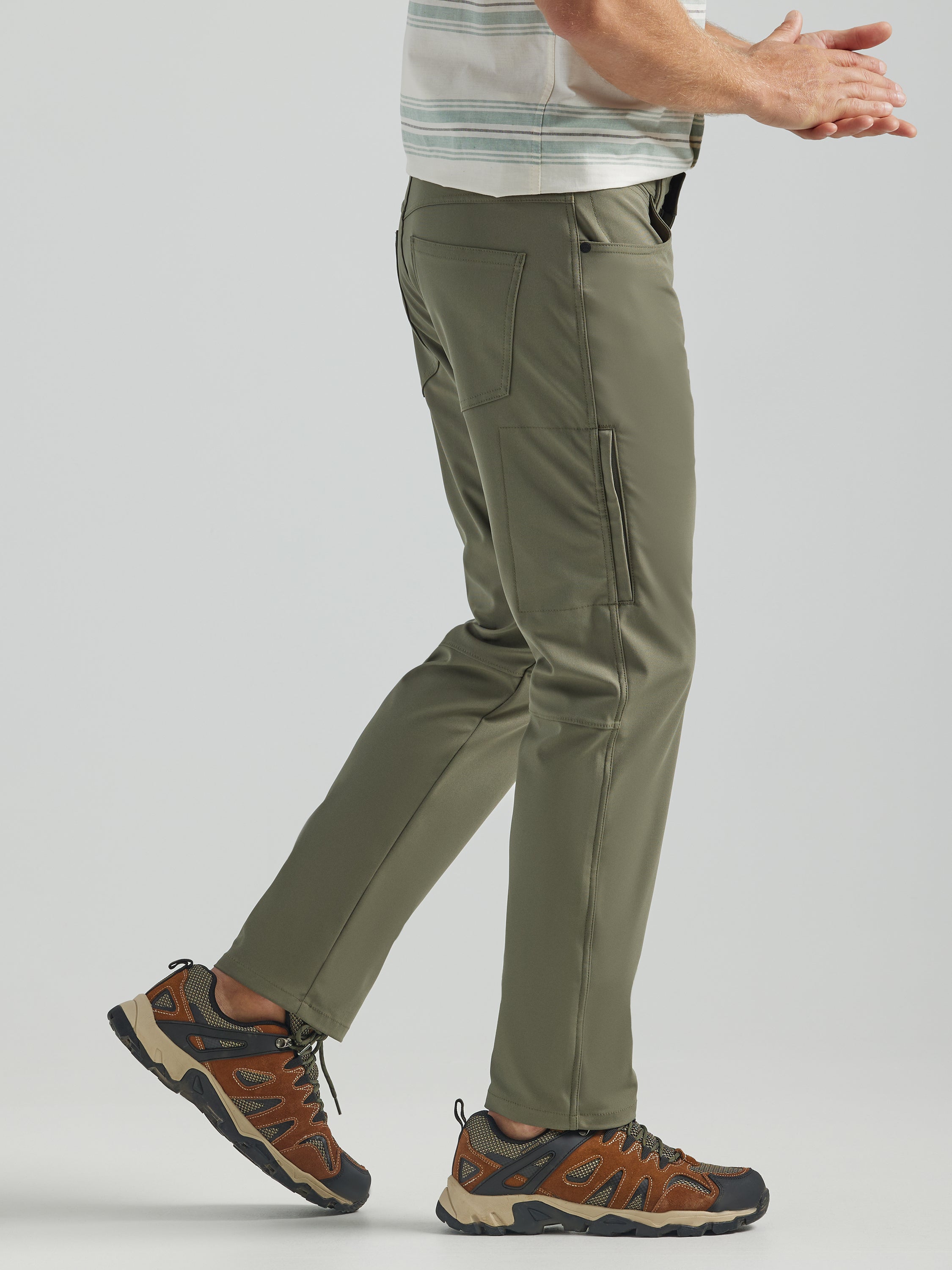 All Terrain Gear FWDS 5 Pocket Pants in Dusty Olive Hosen Wrangler