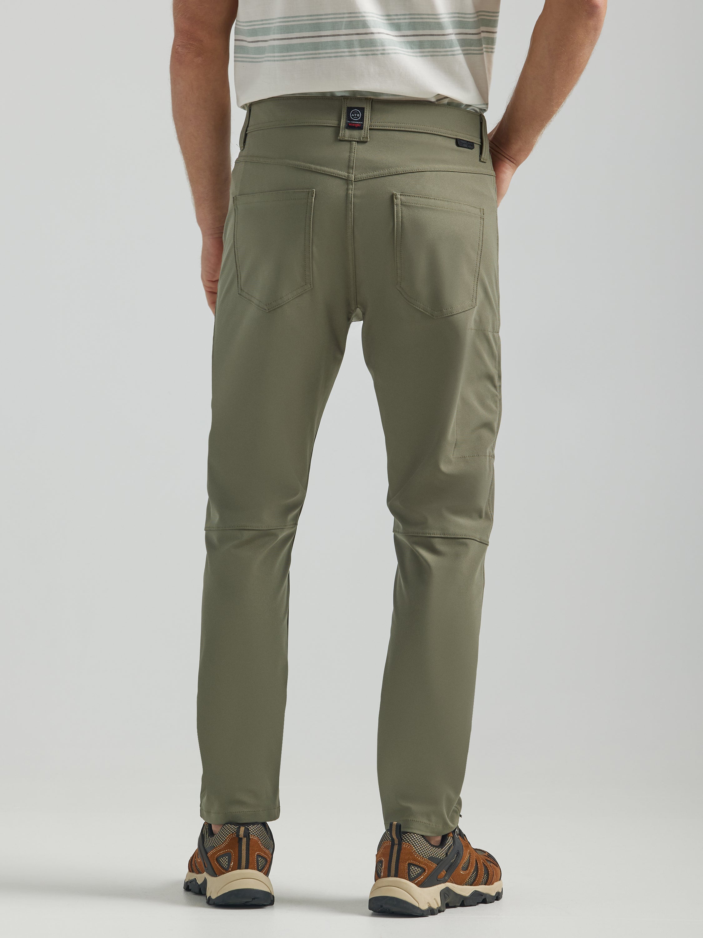 All Terrain Gear FWDS 5 Pocket Pants in Dusty Olive Hosen Wrangler