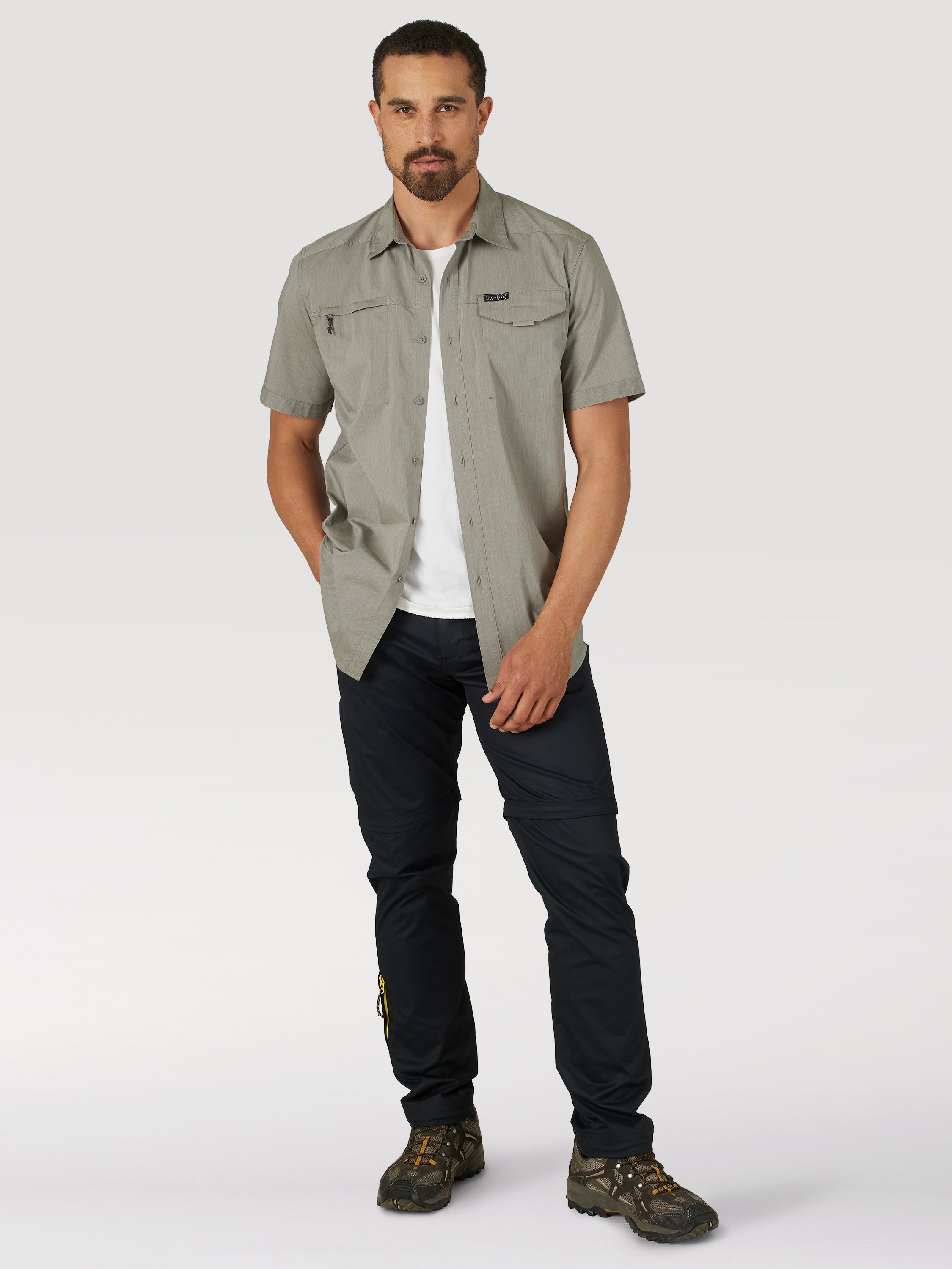 All Terrain Gear Packable Zipoff Cargo in Black Hosen Wrangler