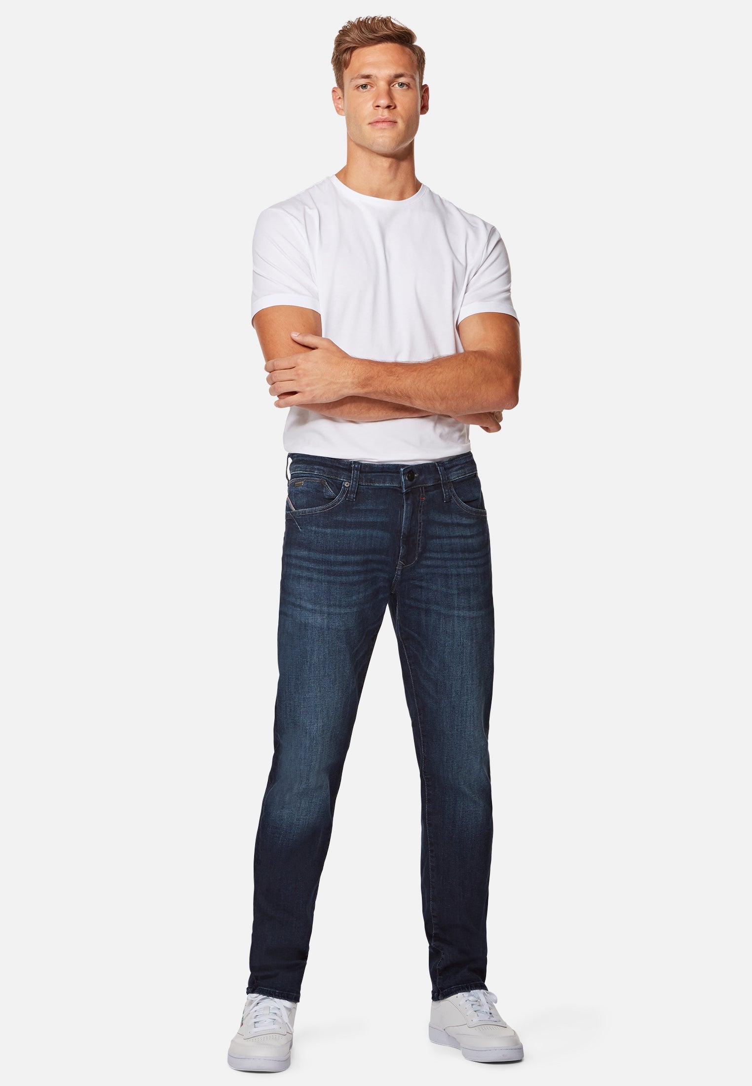 Marcus in Dark Brushed Ultra Move Jeans Mavi