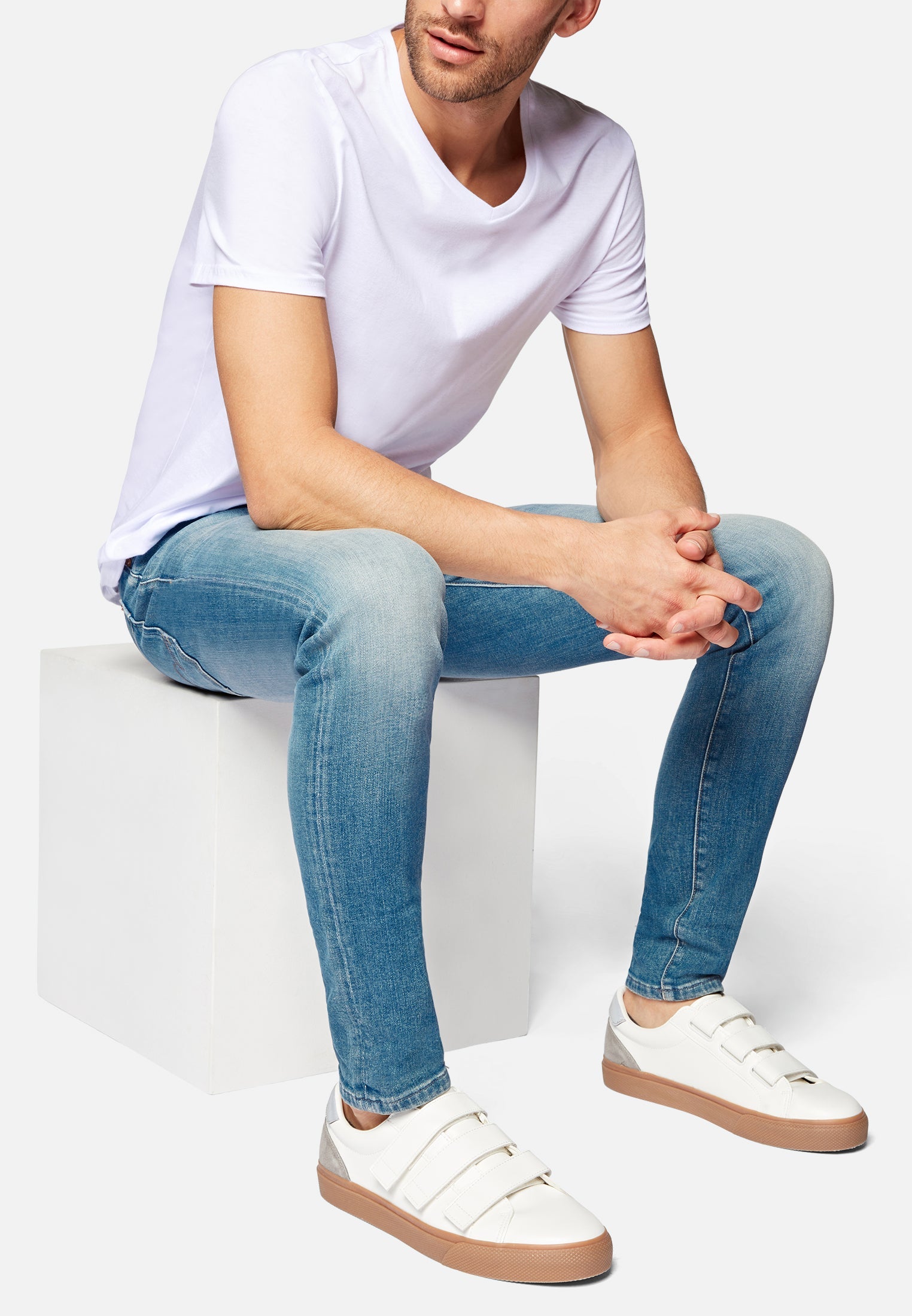 James in Ash Blue Ultra Move Jeans Mavi