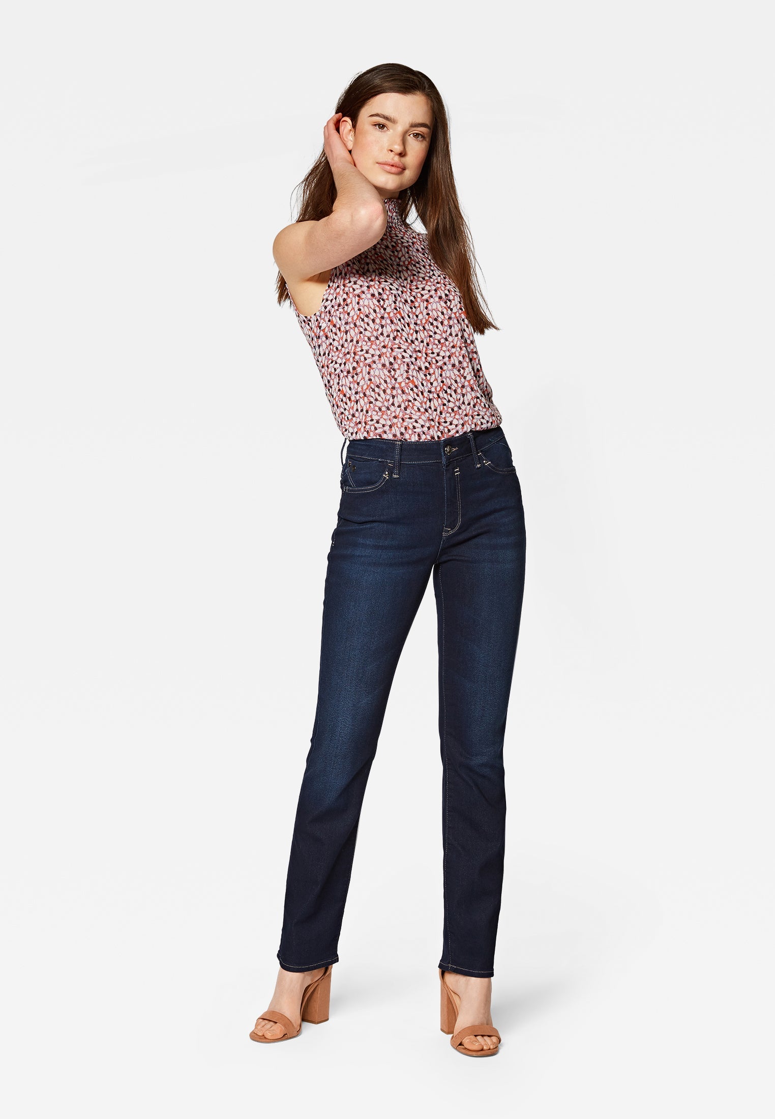 Kendra in Deep Uptown Str Jeans Mavi   