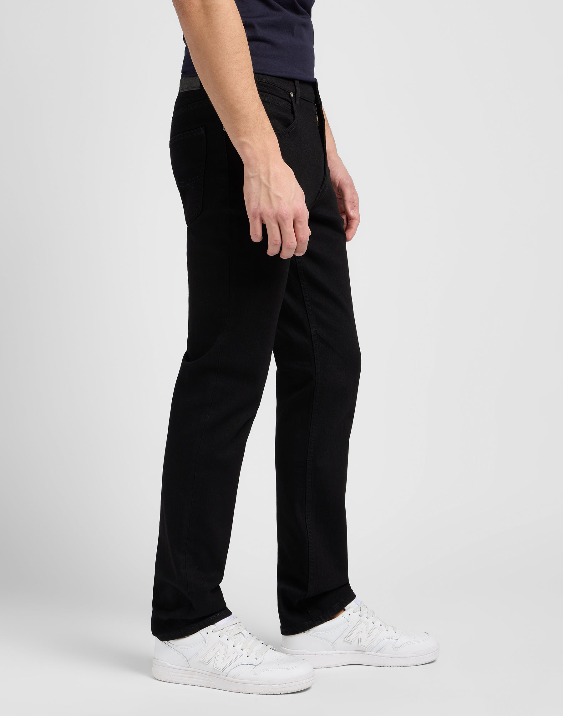 Brooklyn Straight in Clean Black Jeans Lee