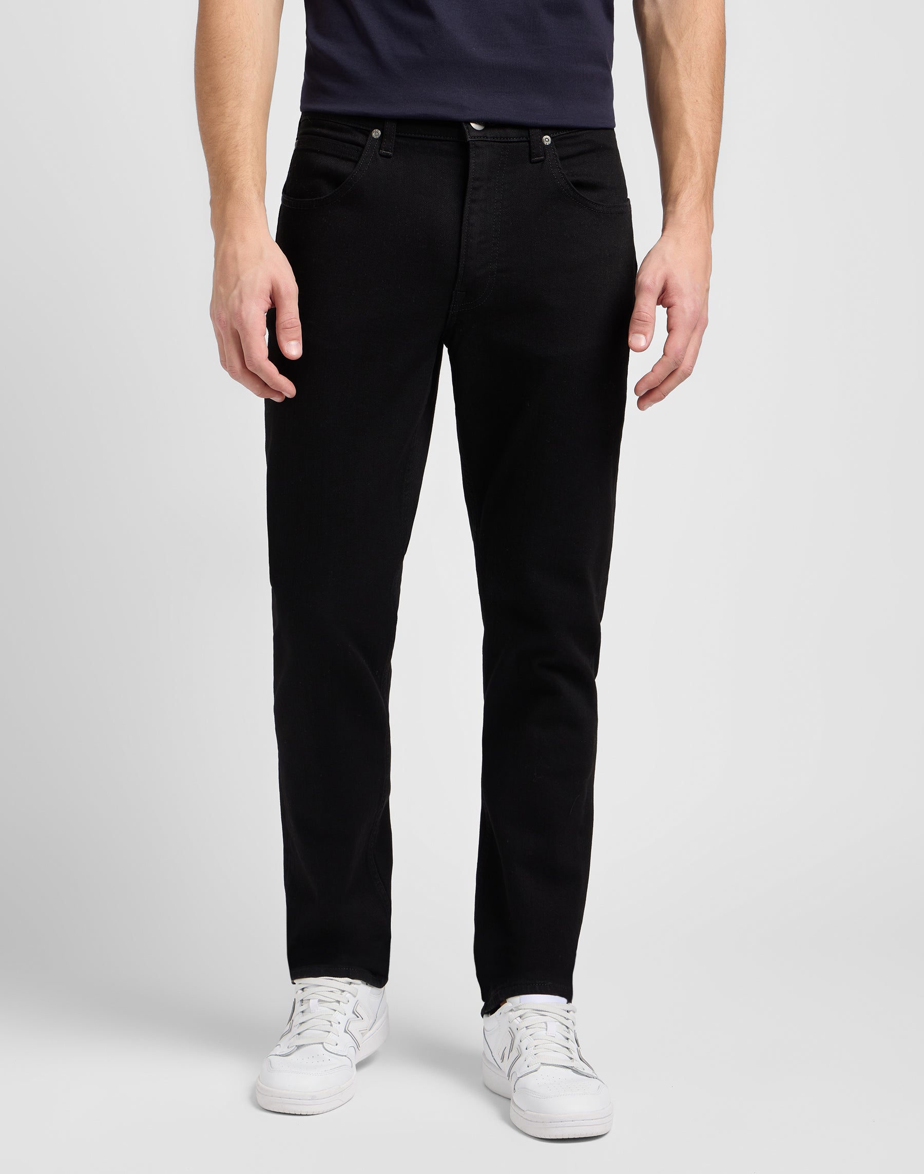 Brooklyn Straight in Clean Black Jeans Lee
