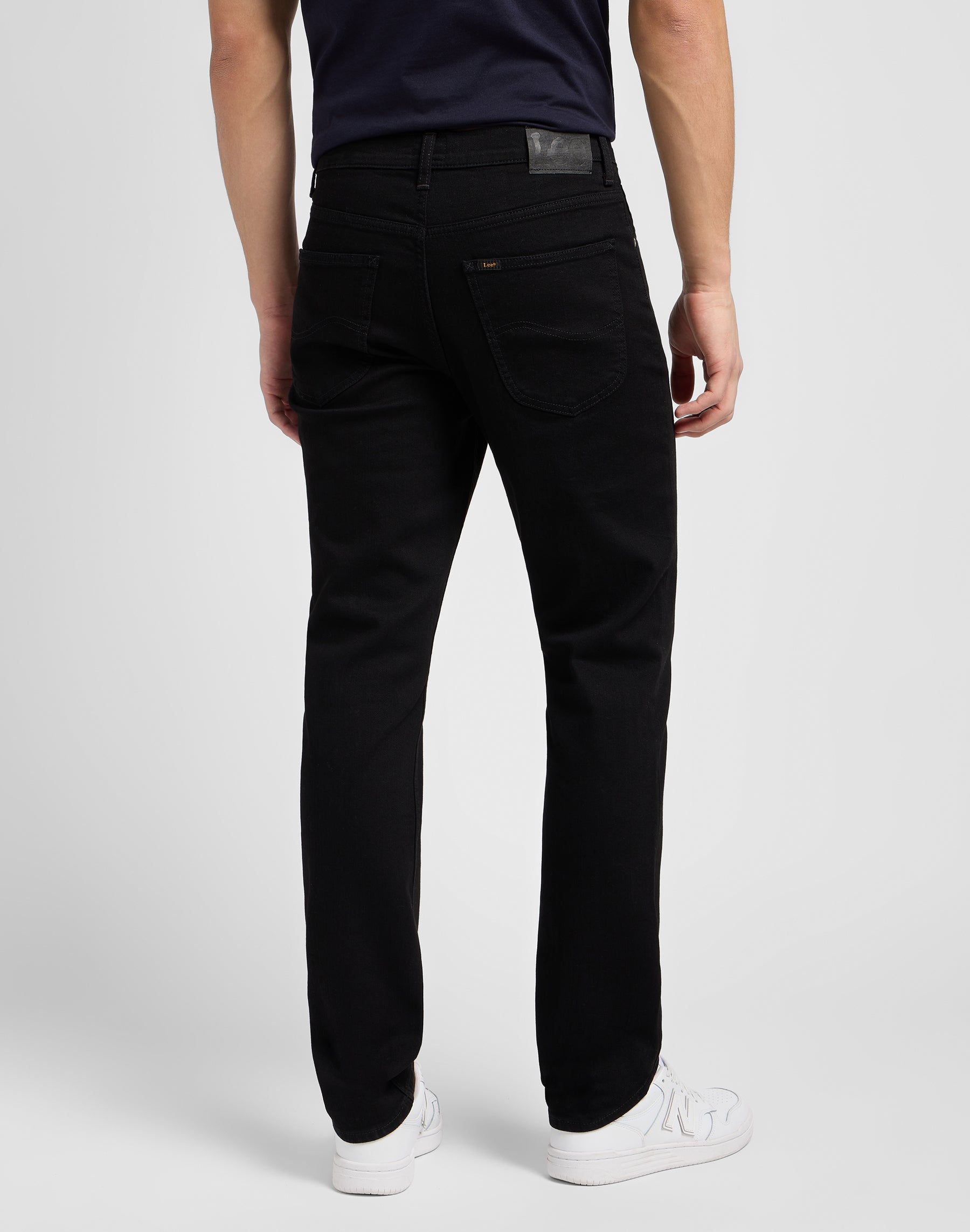 Brooklyn Straight in Clean Black Jeans Lee