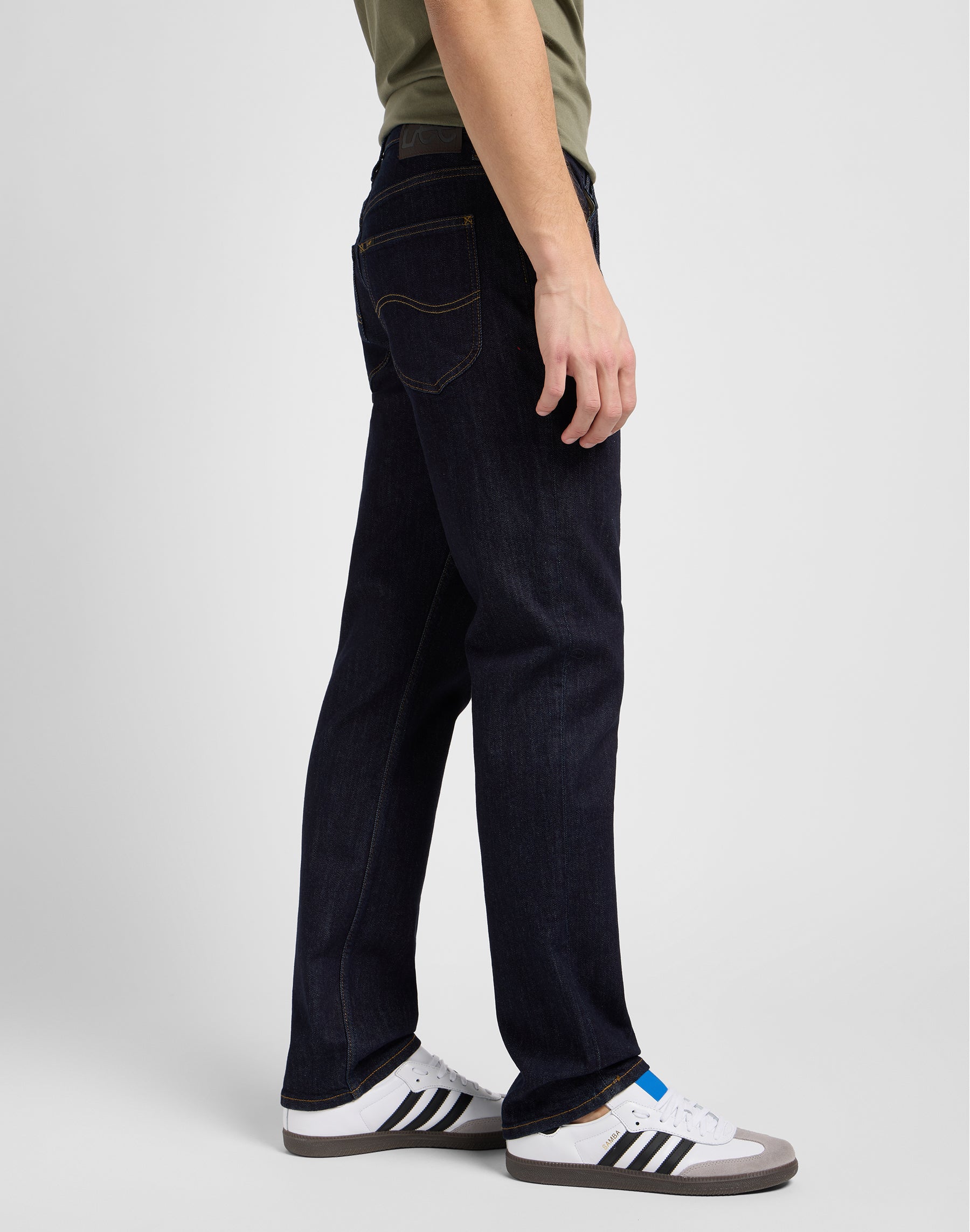 Brooklyn Straight in Rinse Jeans Lee