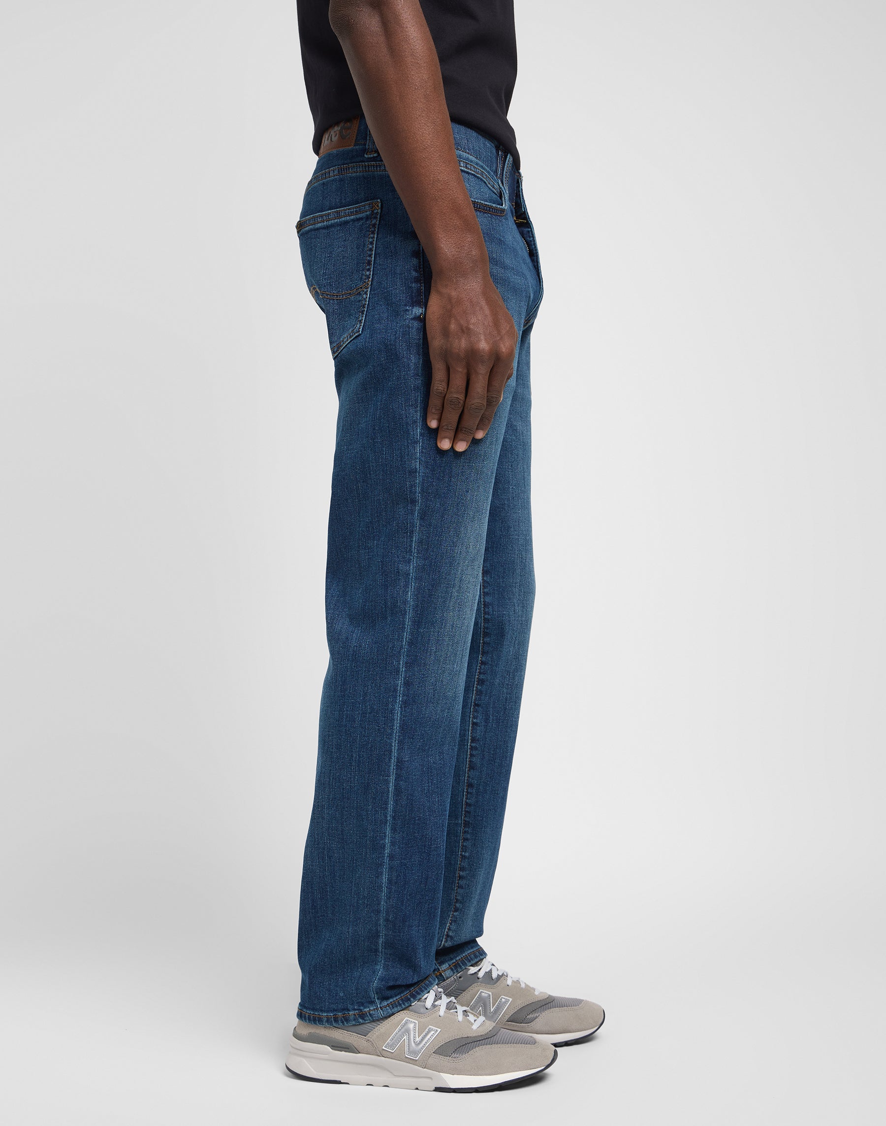 Straight Fit XM in Maddox Jeans Lee