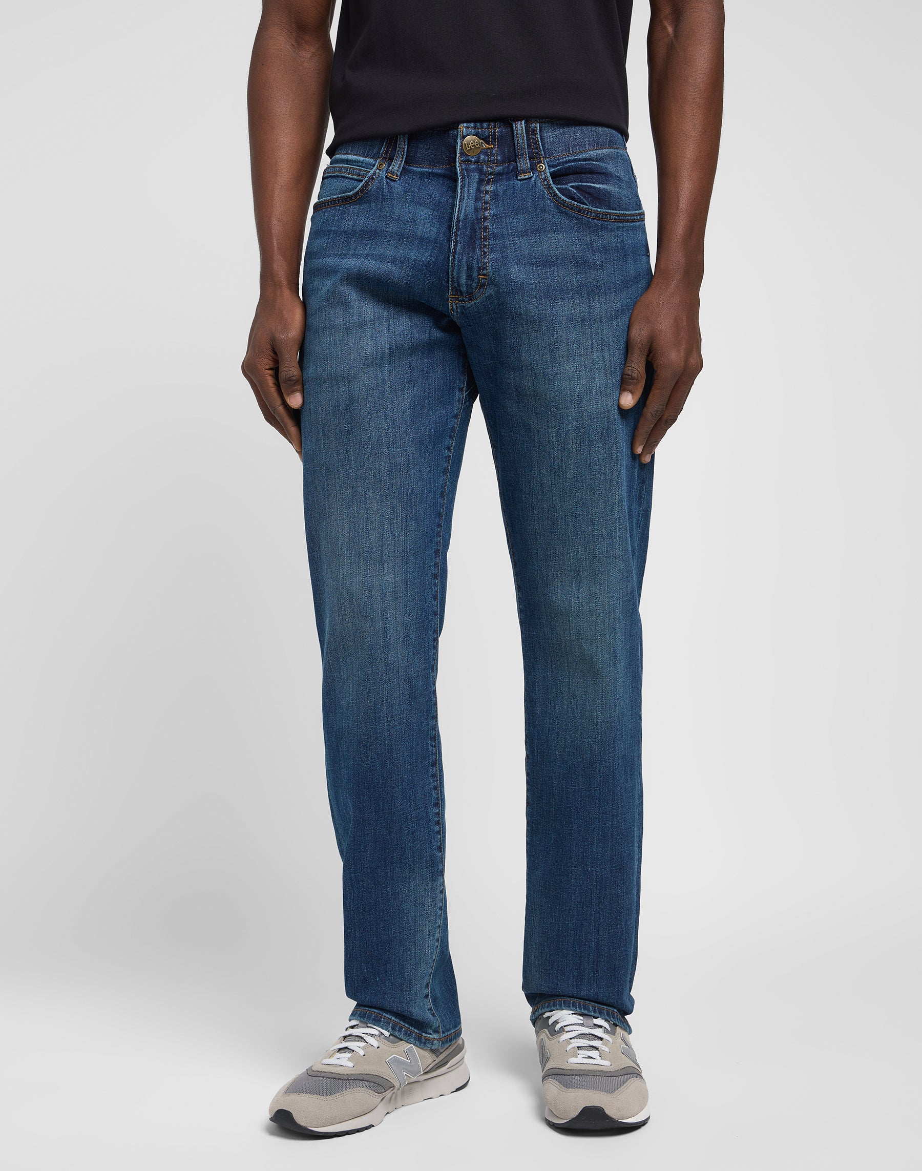 Straight Fit XM in Maddox Jeans Lee