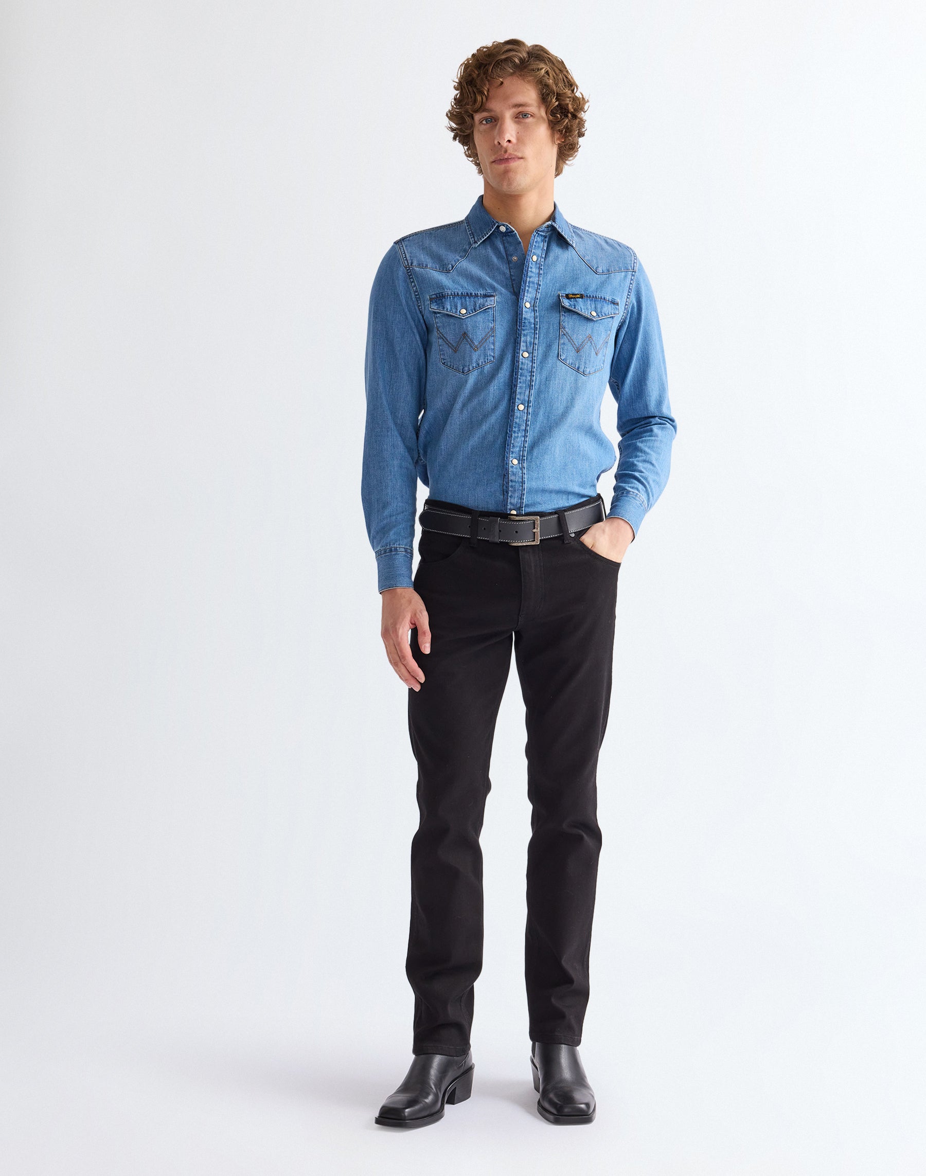Stitched Belt in Black Gürtel Wrangler