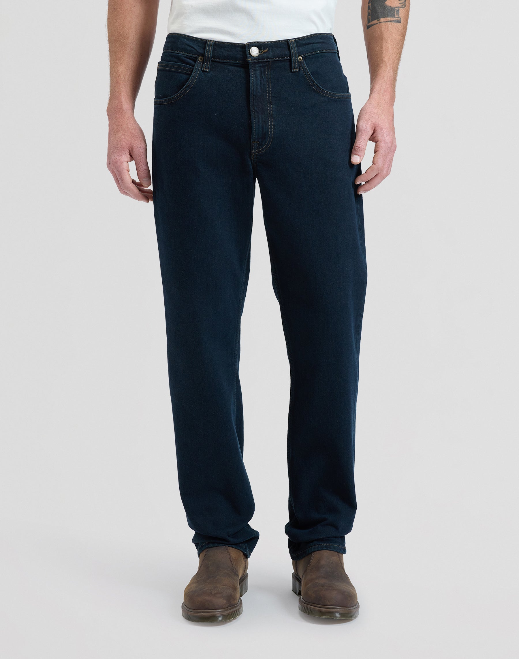 Brooklyn Straight in Blue Black Jeans Lee