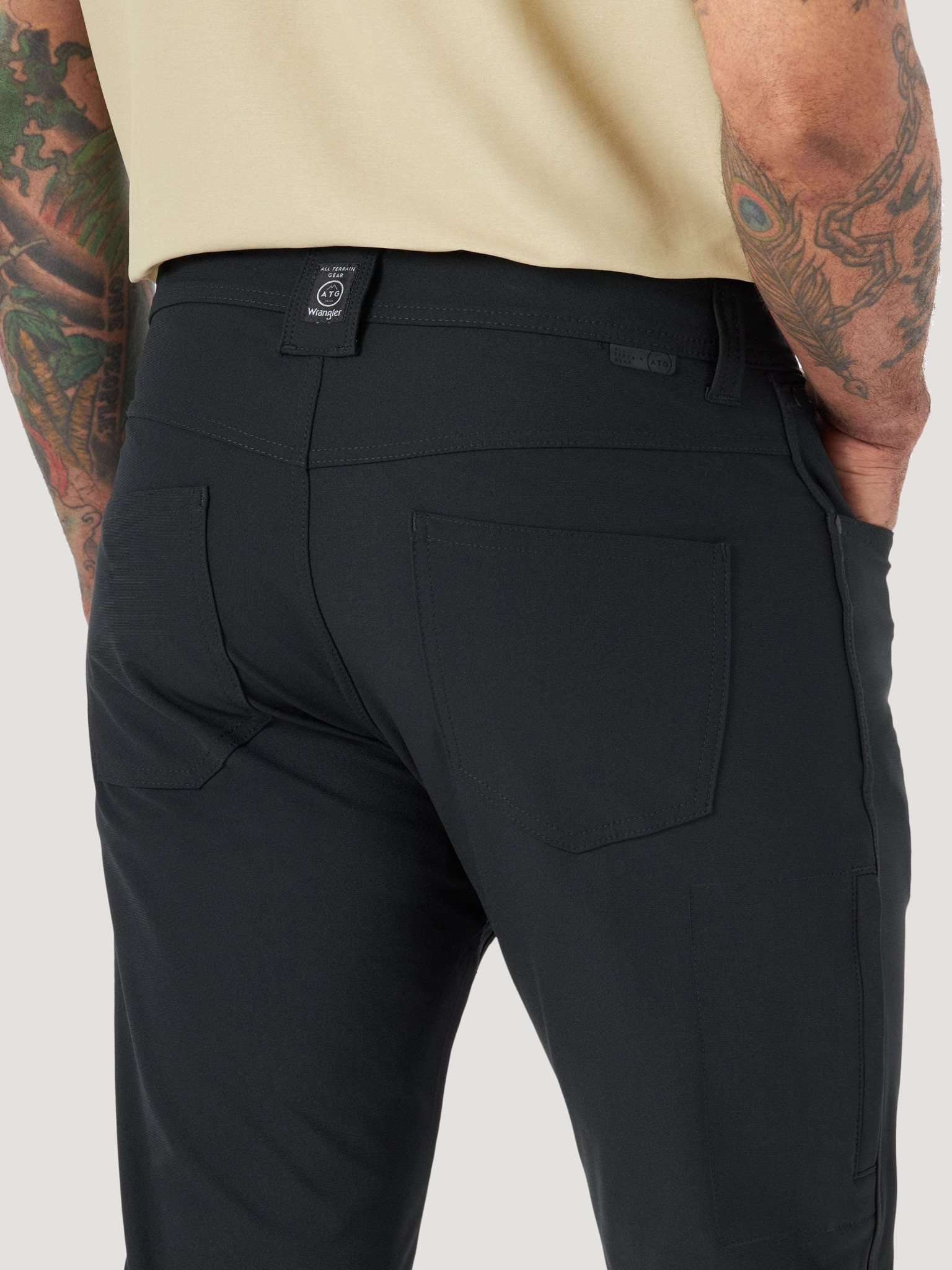 FWDS 5 Pocket Pant in Black Hosen Wrangler   
