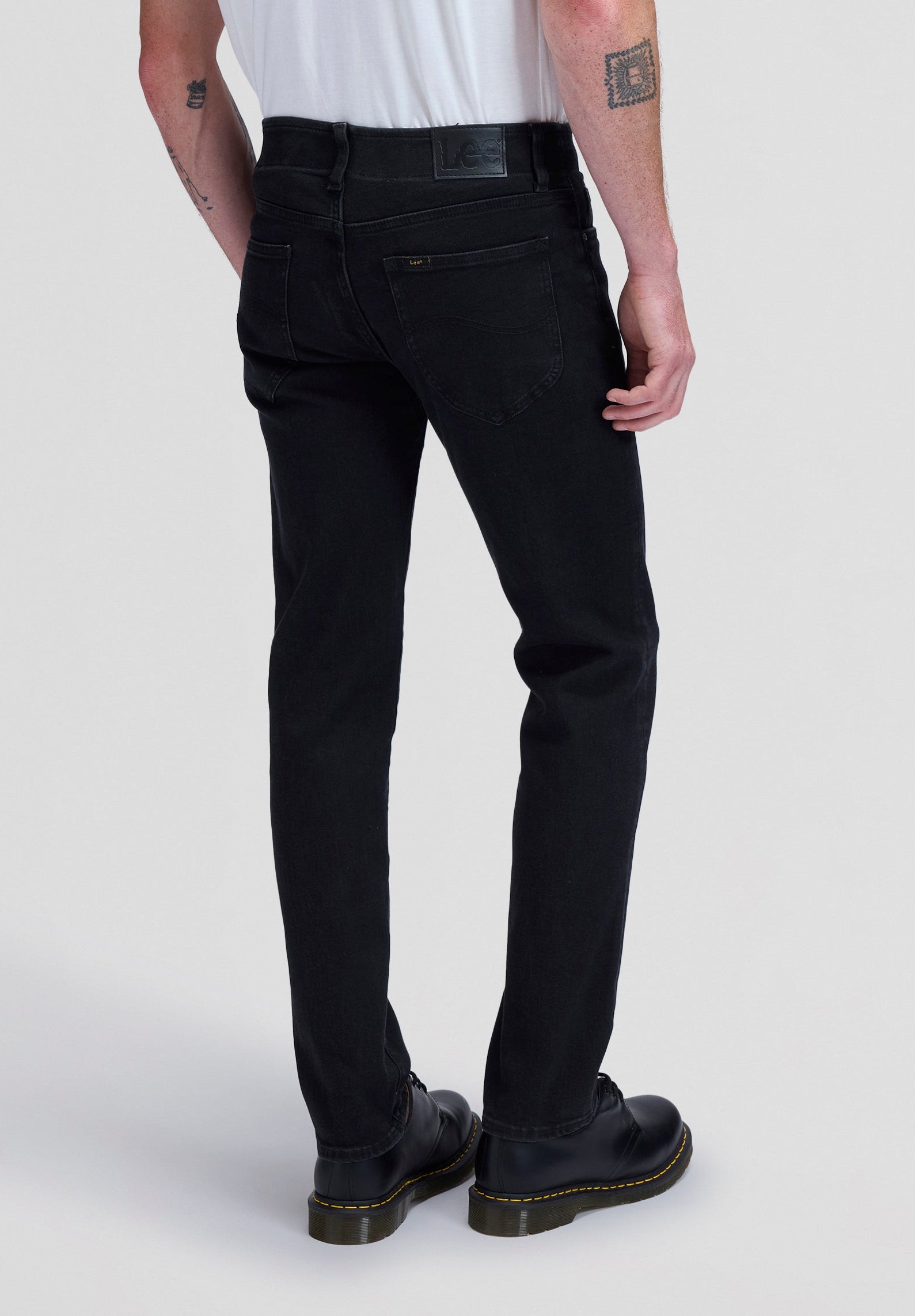 Straight Fit MVP in Black Jeans Lee