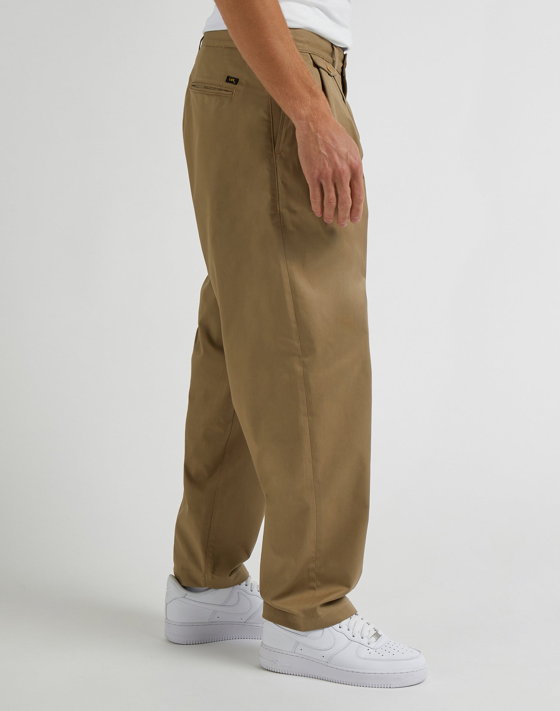 Double Pleated Chino in Dry Hosen Lee   