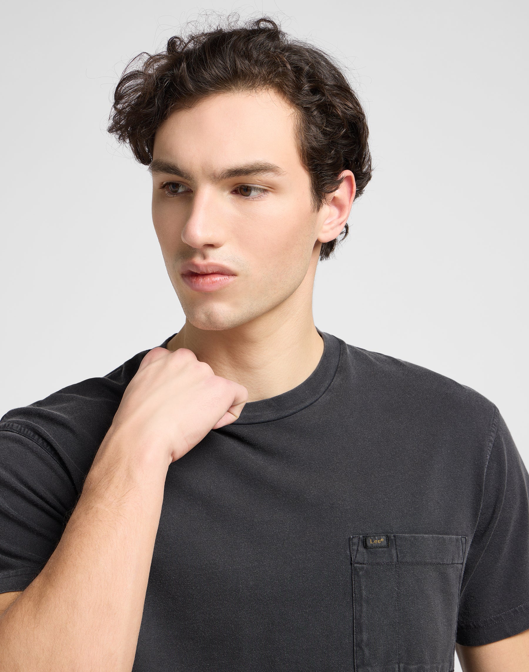 Relaxed Pocket Tee in Washed Black T-Shirts Lee   