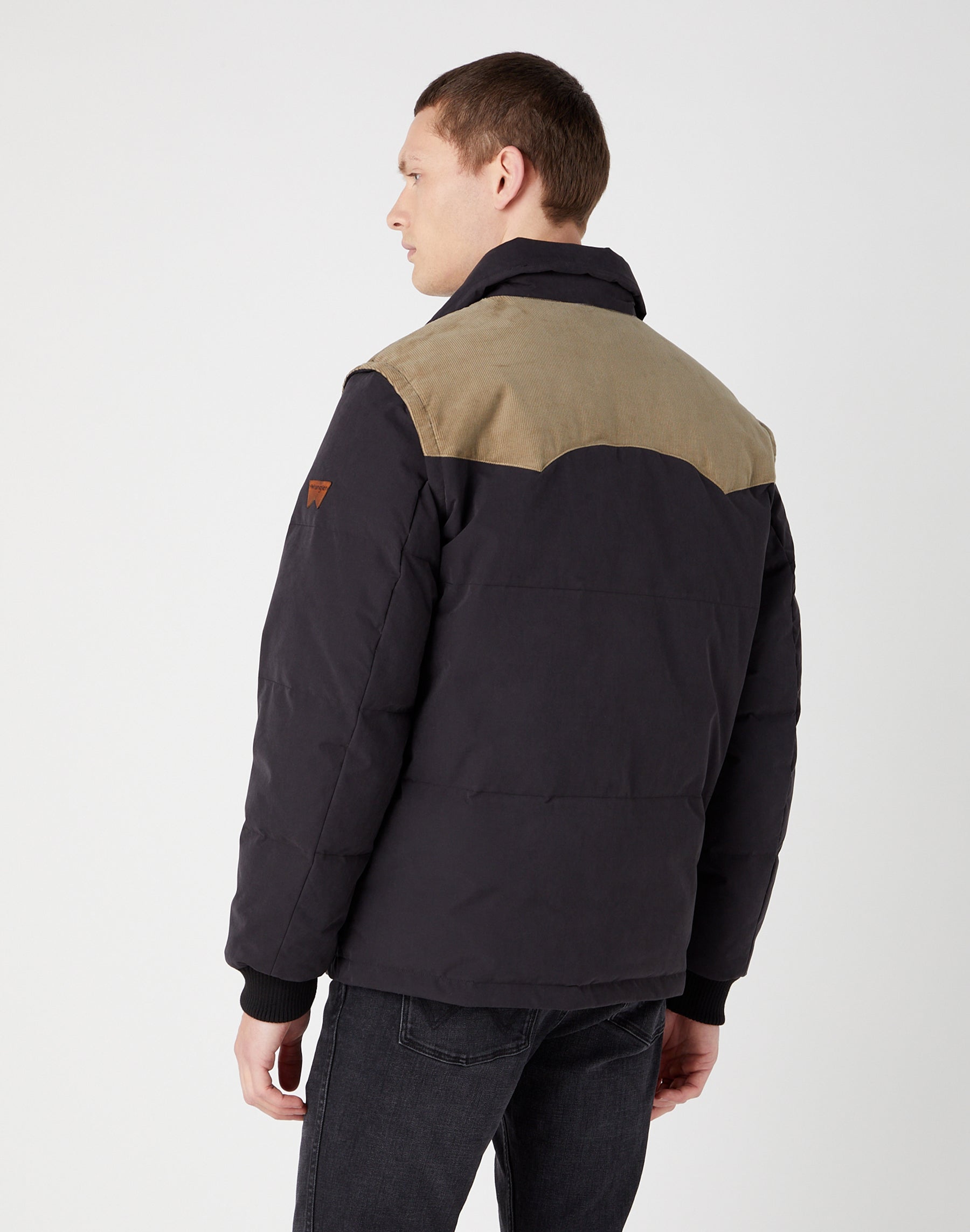 Detachable Sleeve Jacket in Black Jacken Wrangler   