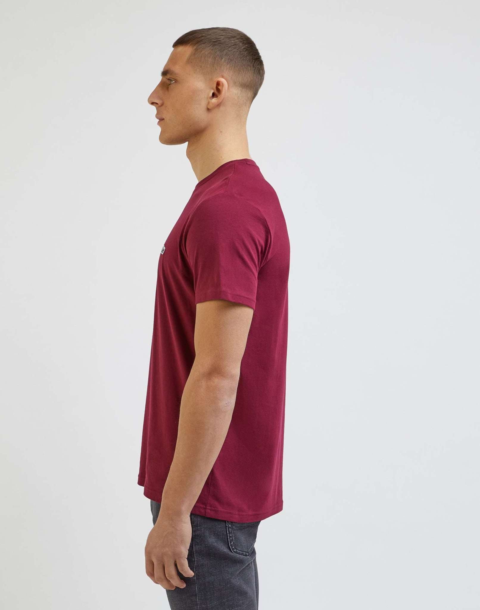 Patch Logo Tee in Port T-Shirts Lee   