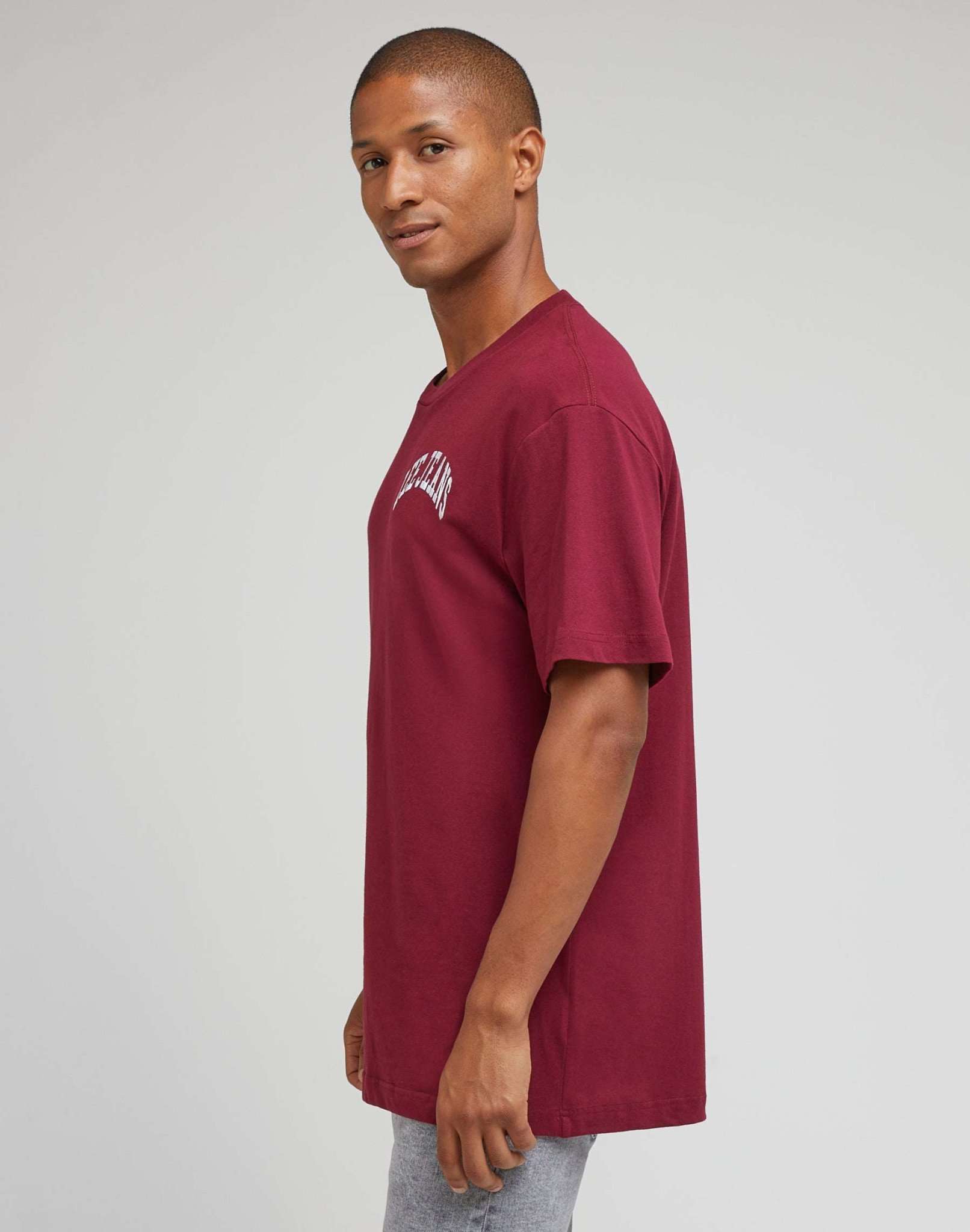 Varsity Tee in Port T-Shirts Lee   