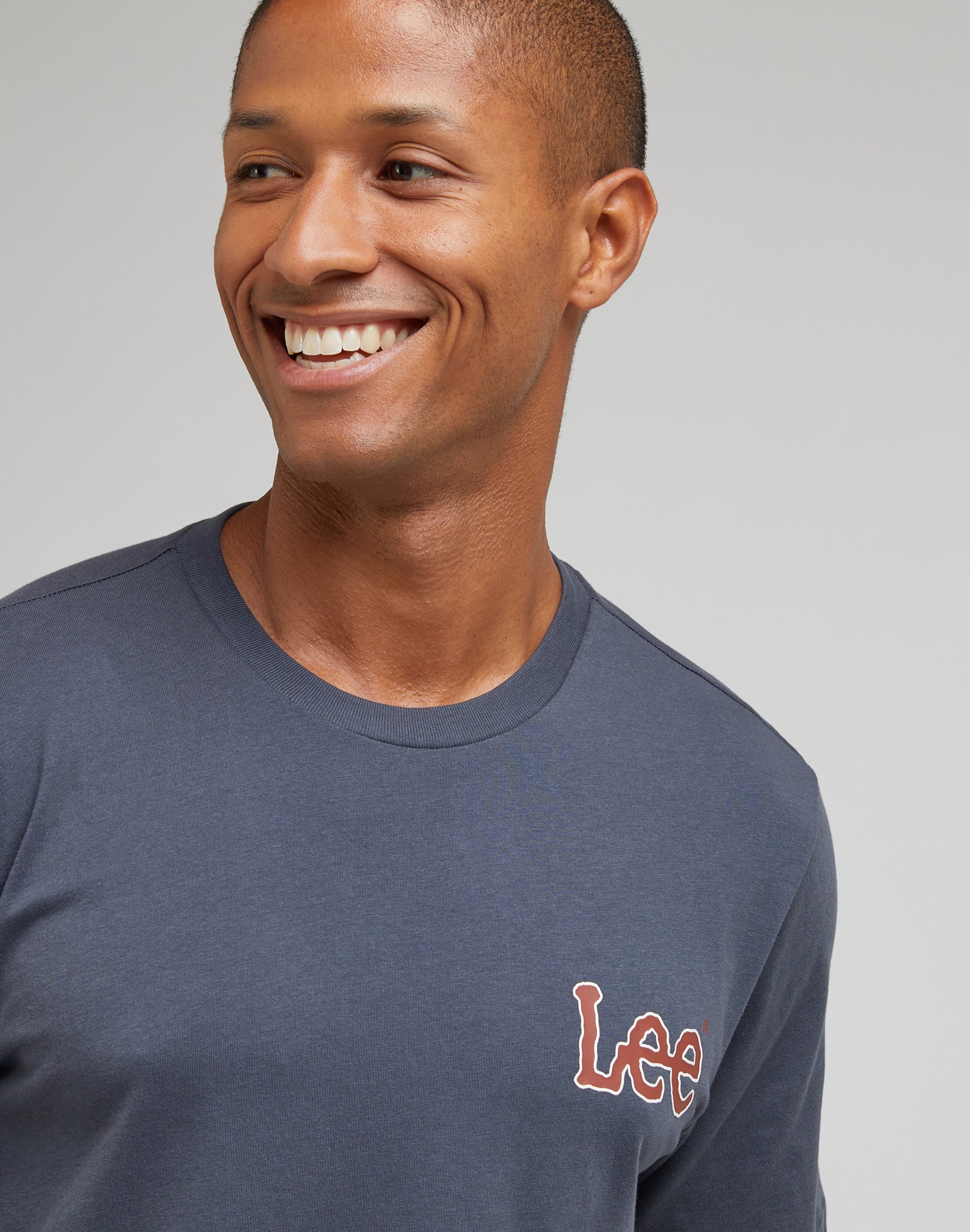 Essential Shortsleeves Tee in Dusty Navy T-Shirts Lee   