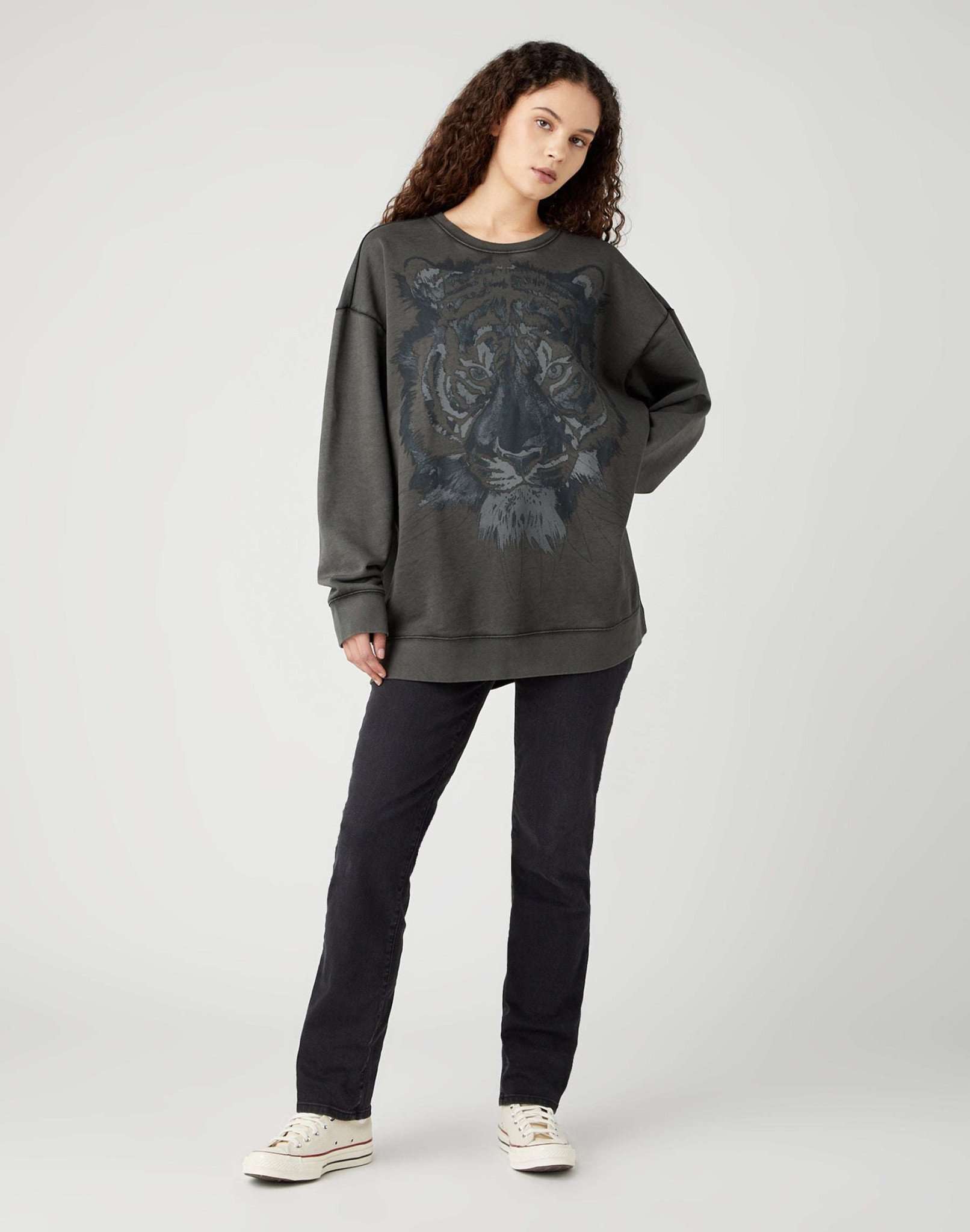 Retro Sweatshirt in Faded Black Sweatshirts Wrangler   