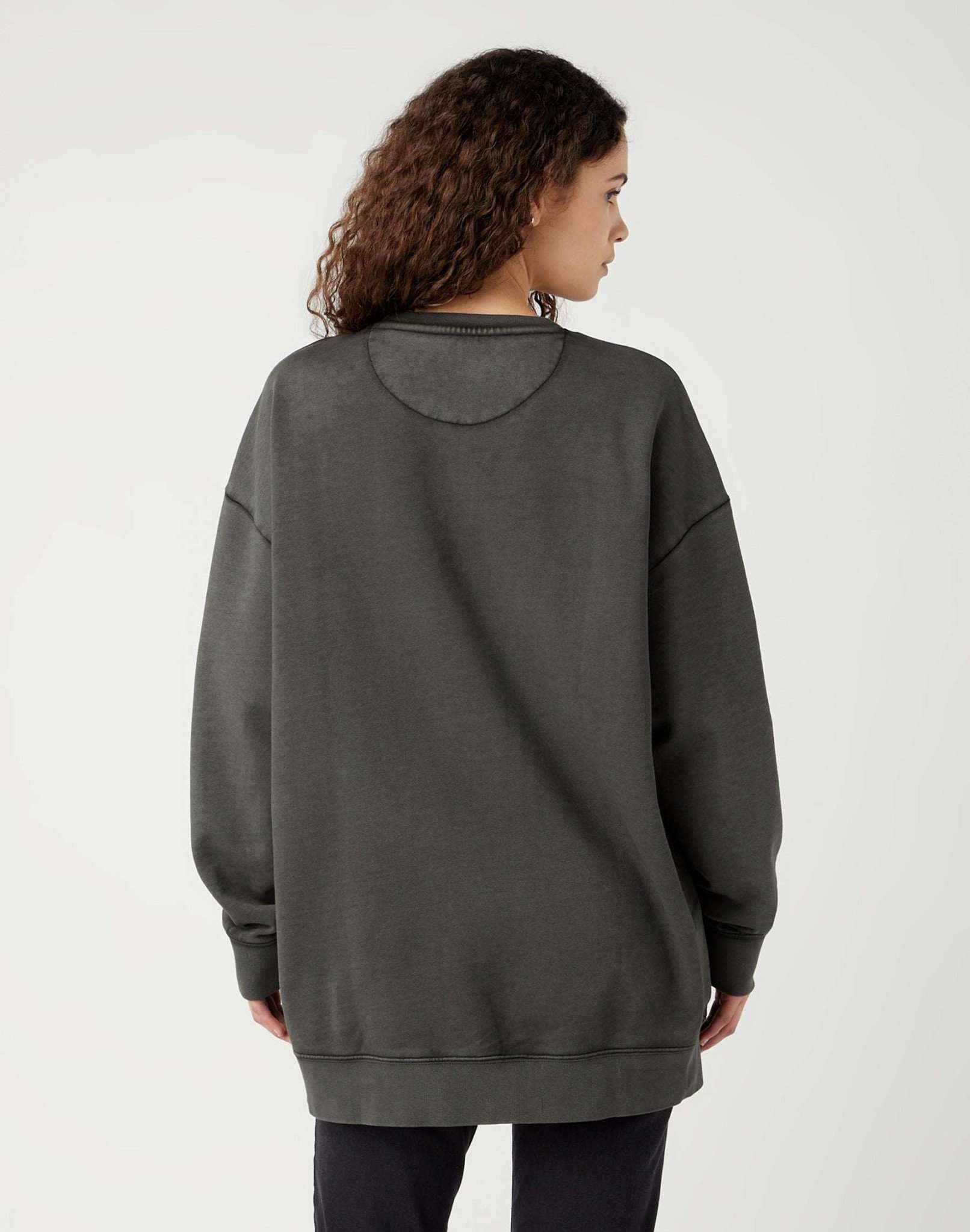Retro Sweatshirt in Faded Black Sweatshirts Wrangler   