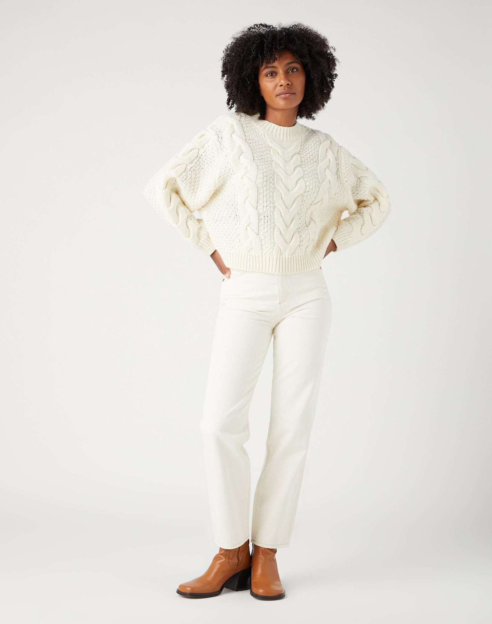 Crew Neck Cable Knit in Worn White Pullover Wrangler   