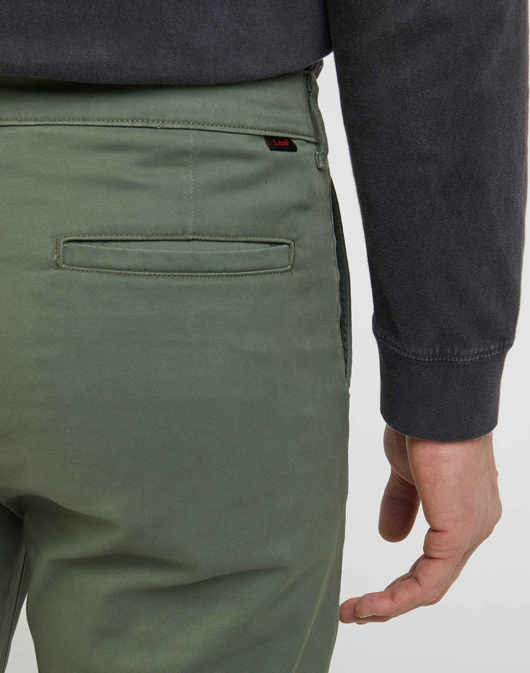 Regular Chino Leesure in Olive Grove Hosen Lee   