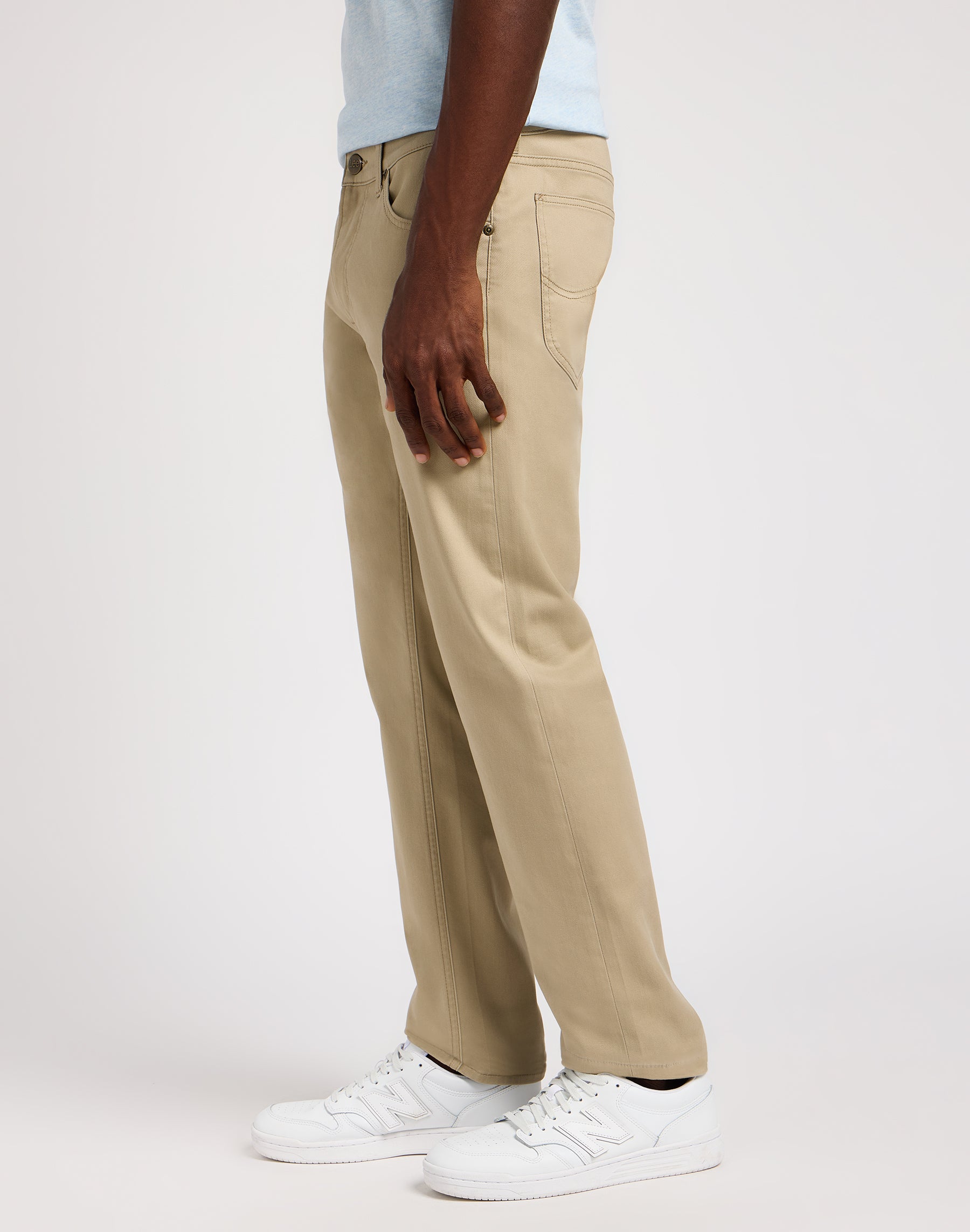 Daren Zip Fly in Kansas City Khaki Hosen Lee