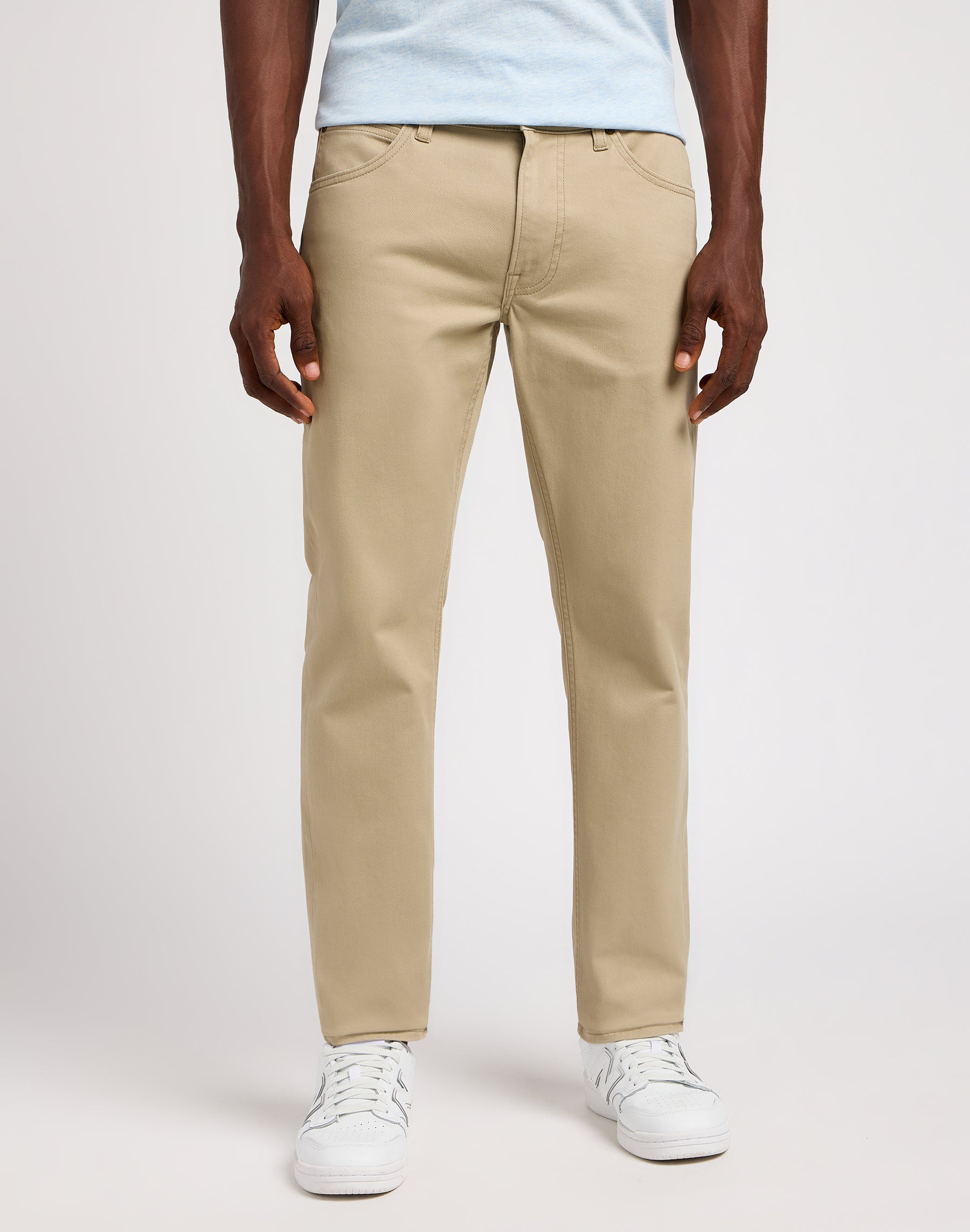 Daren Zip Fly in Kansas City Khaki Hosen Lee