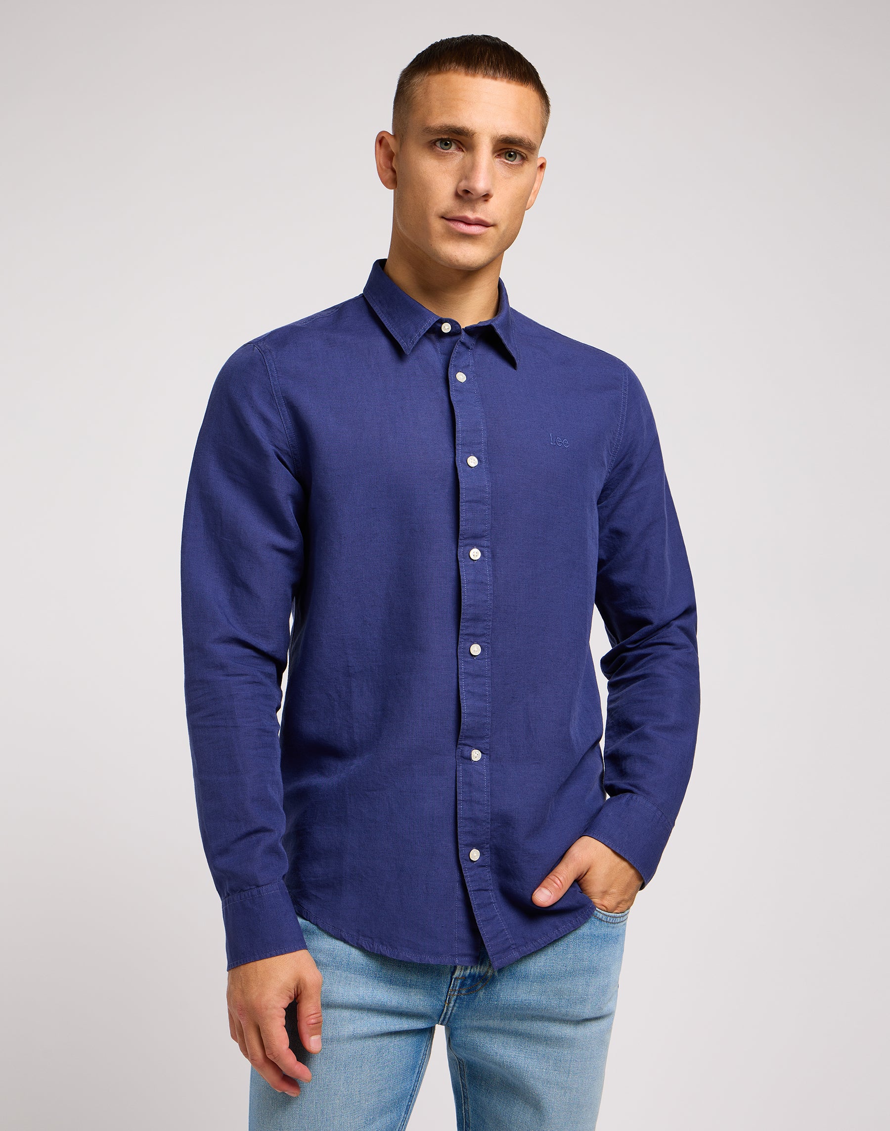 Patch Shirt in Medieval Blue Hemden Lee   