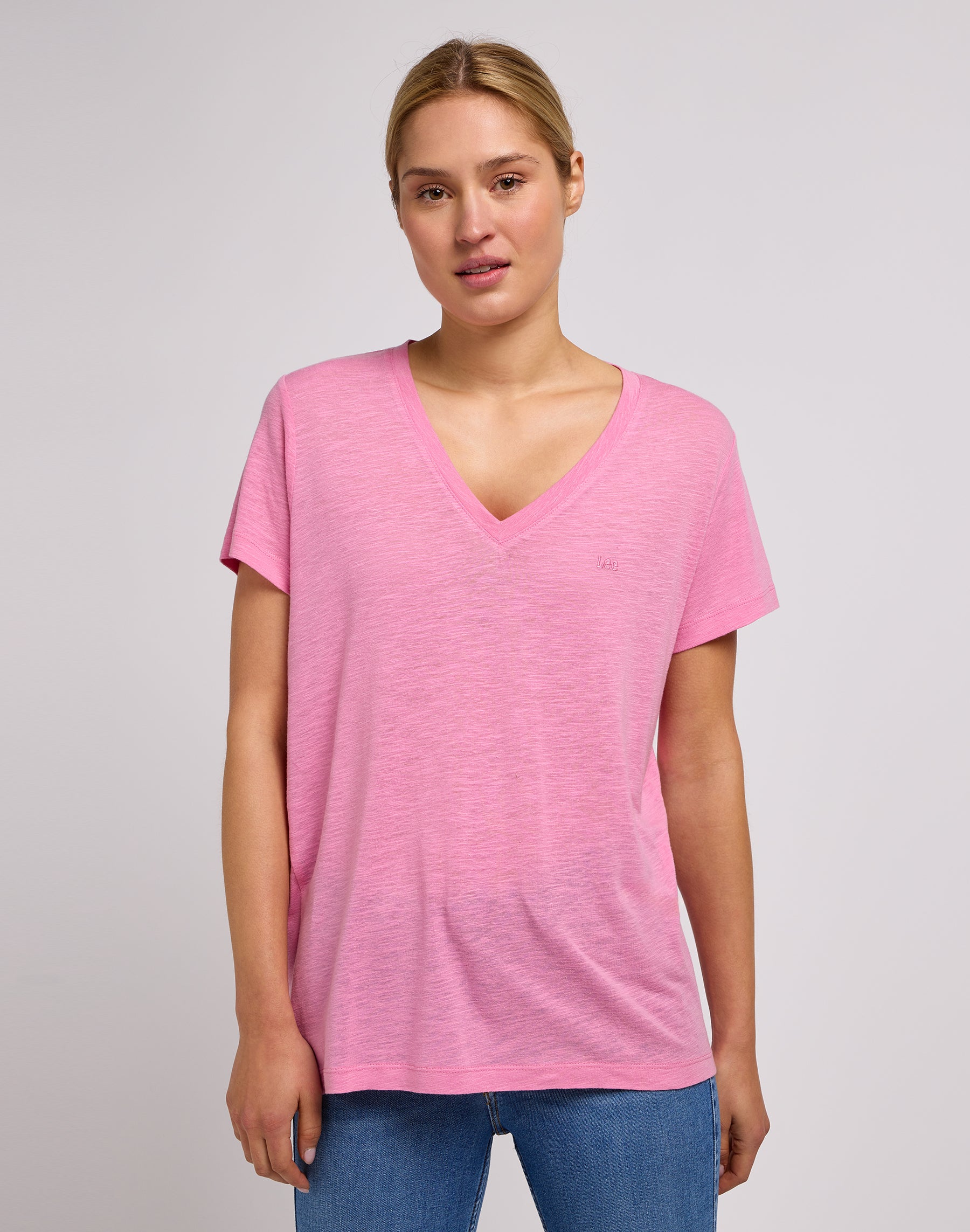 V-Neck Tee in Sugar Lilac T-Shirts Lee   