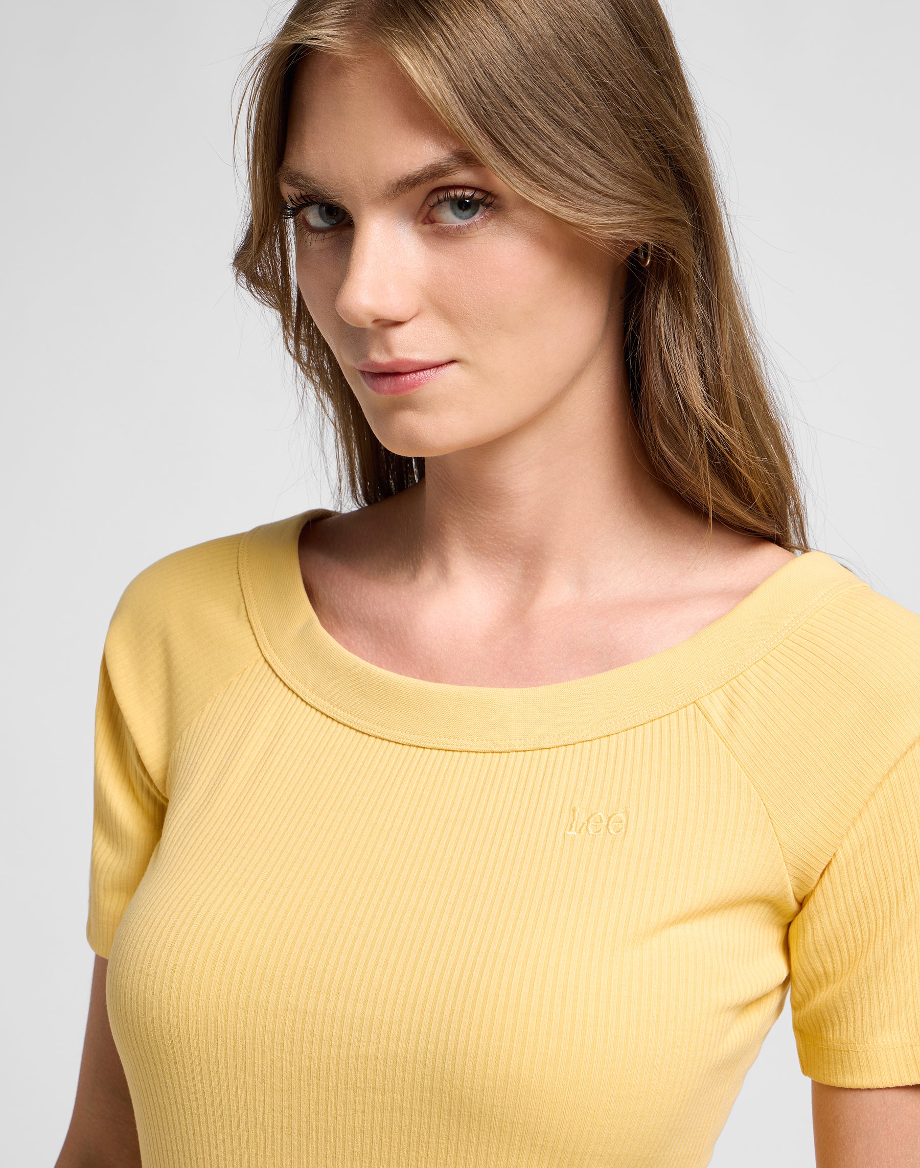 Off The Shoulder Rib in Vermeil T-Shirts Lee   