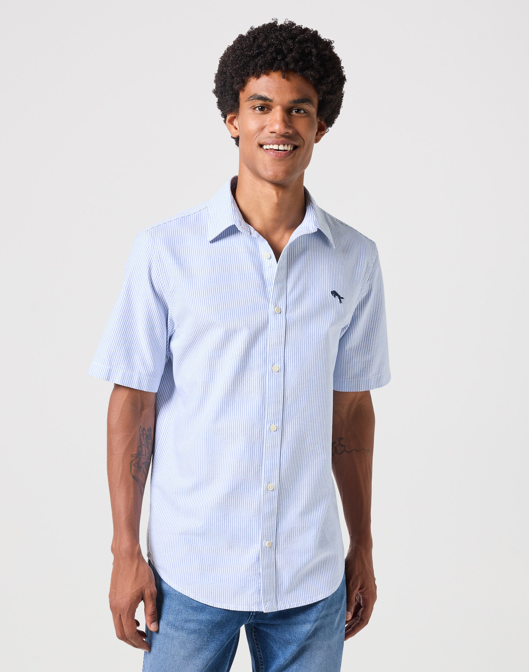 Short Sleeves Shirt in Blue Stripe Oxford Hemden Wrangler   