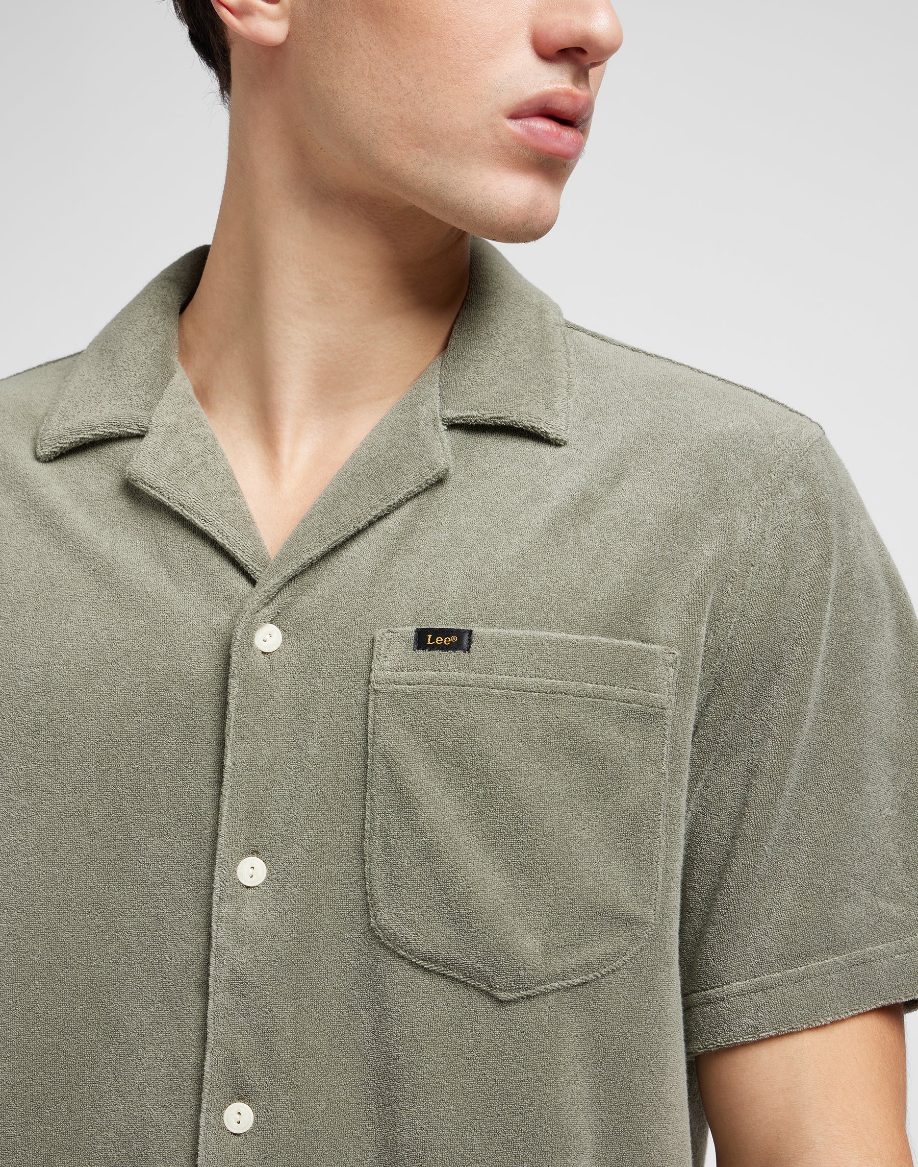 Knit Camp Shirt in Olive Grove Hemden Lee   