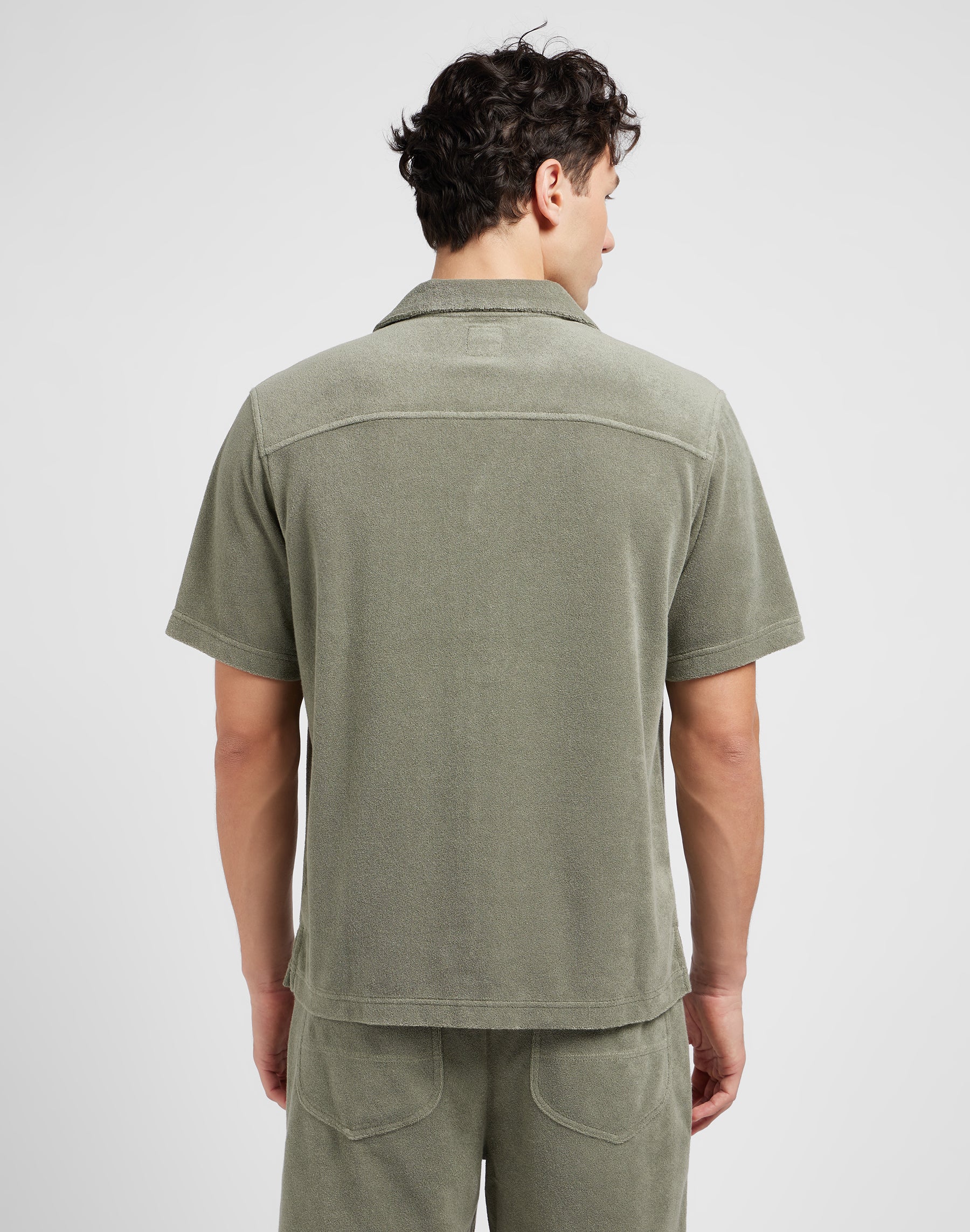 Knit Camp Shirt in Olive Grove Hemden Lee   
