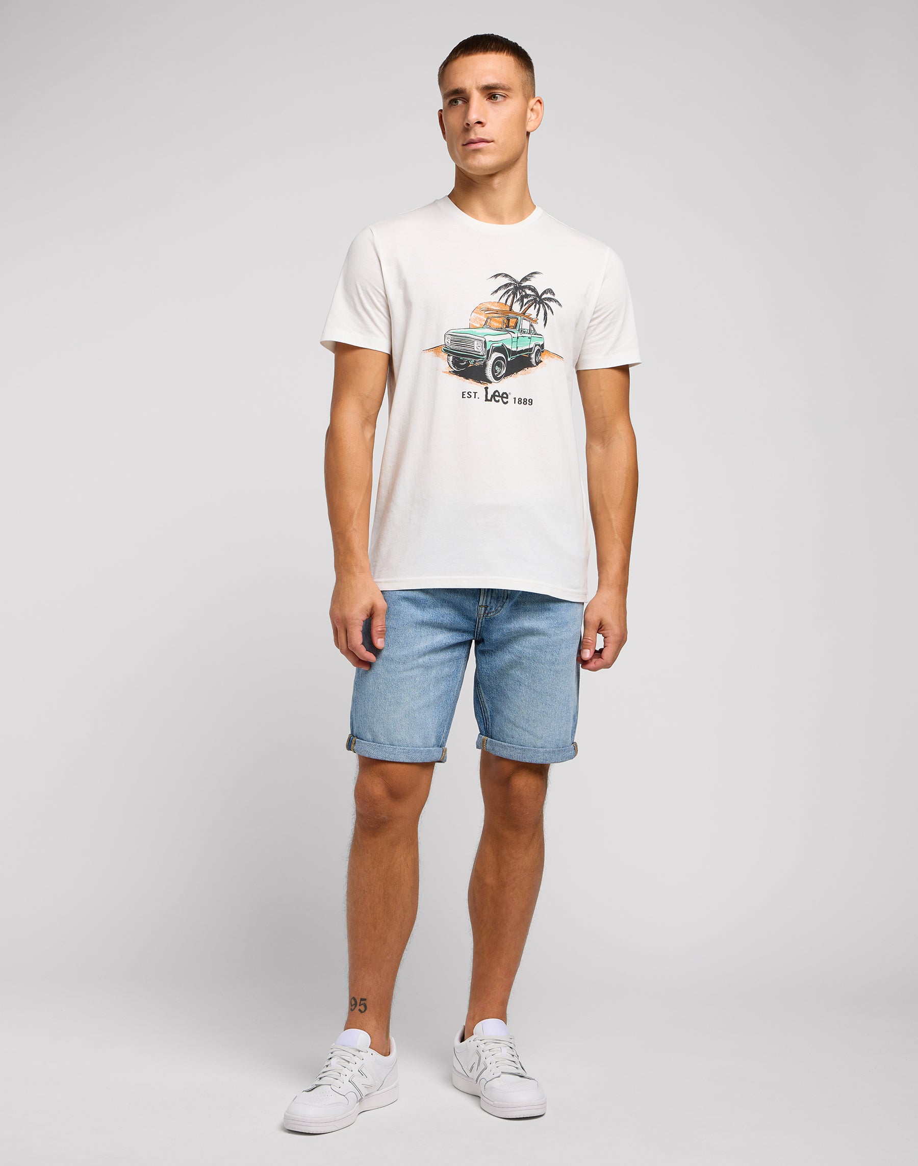 Graphic Tee in Ecru T-Shirts Lee   